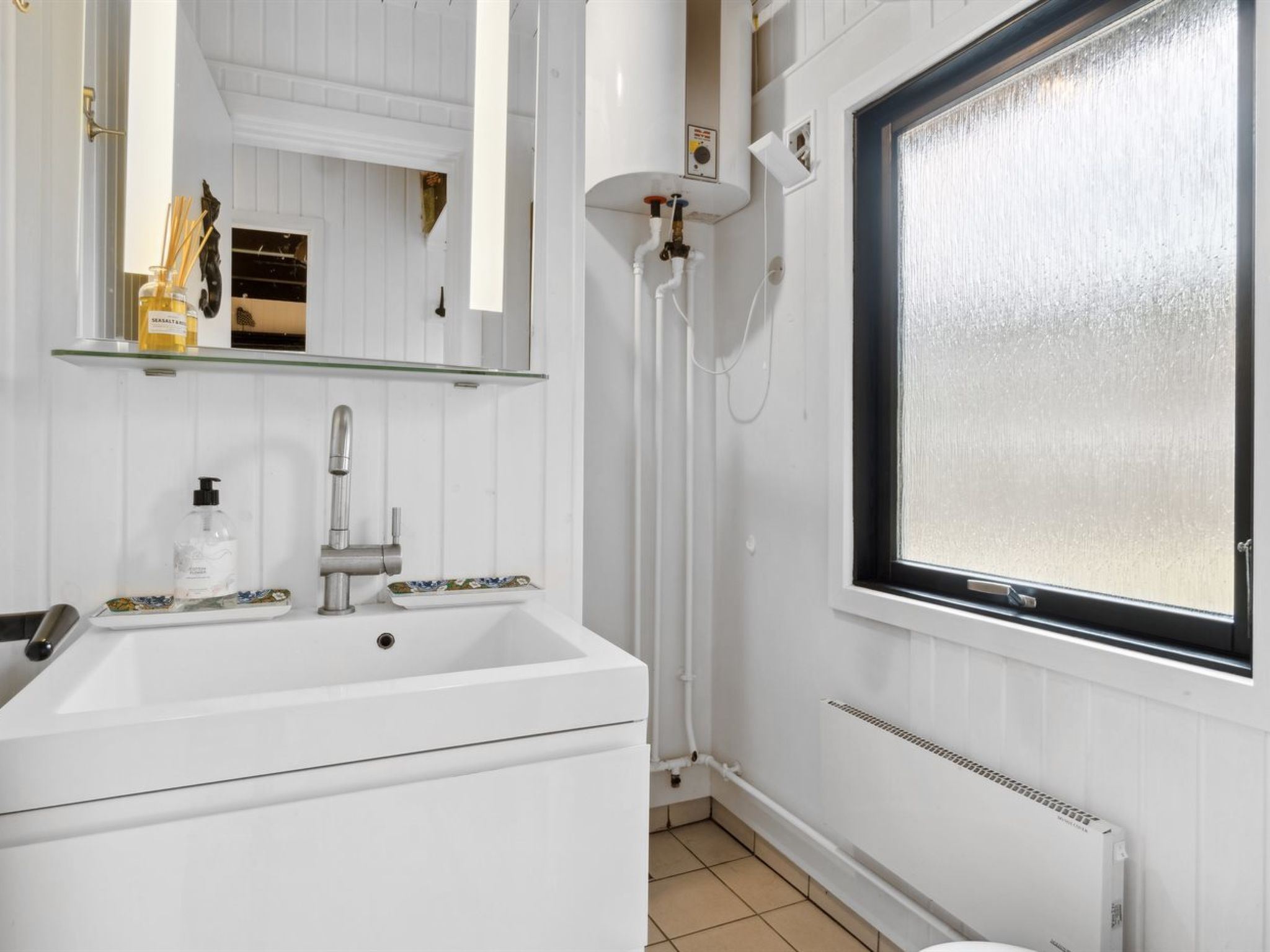 "Anthonette" - 900m from the sea-Inside