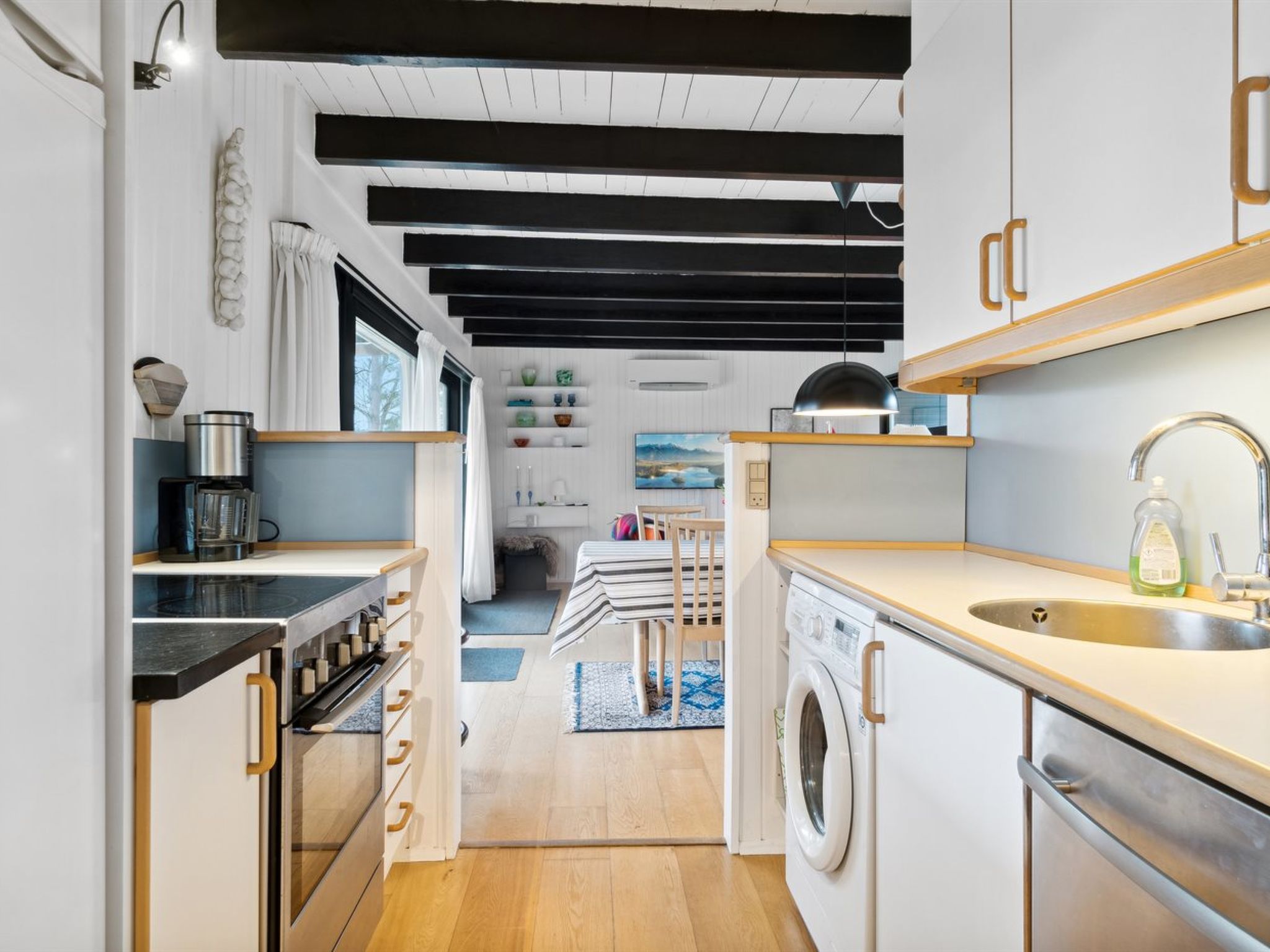 "Anthonette" - 900m from the sea-Inside