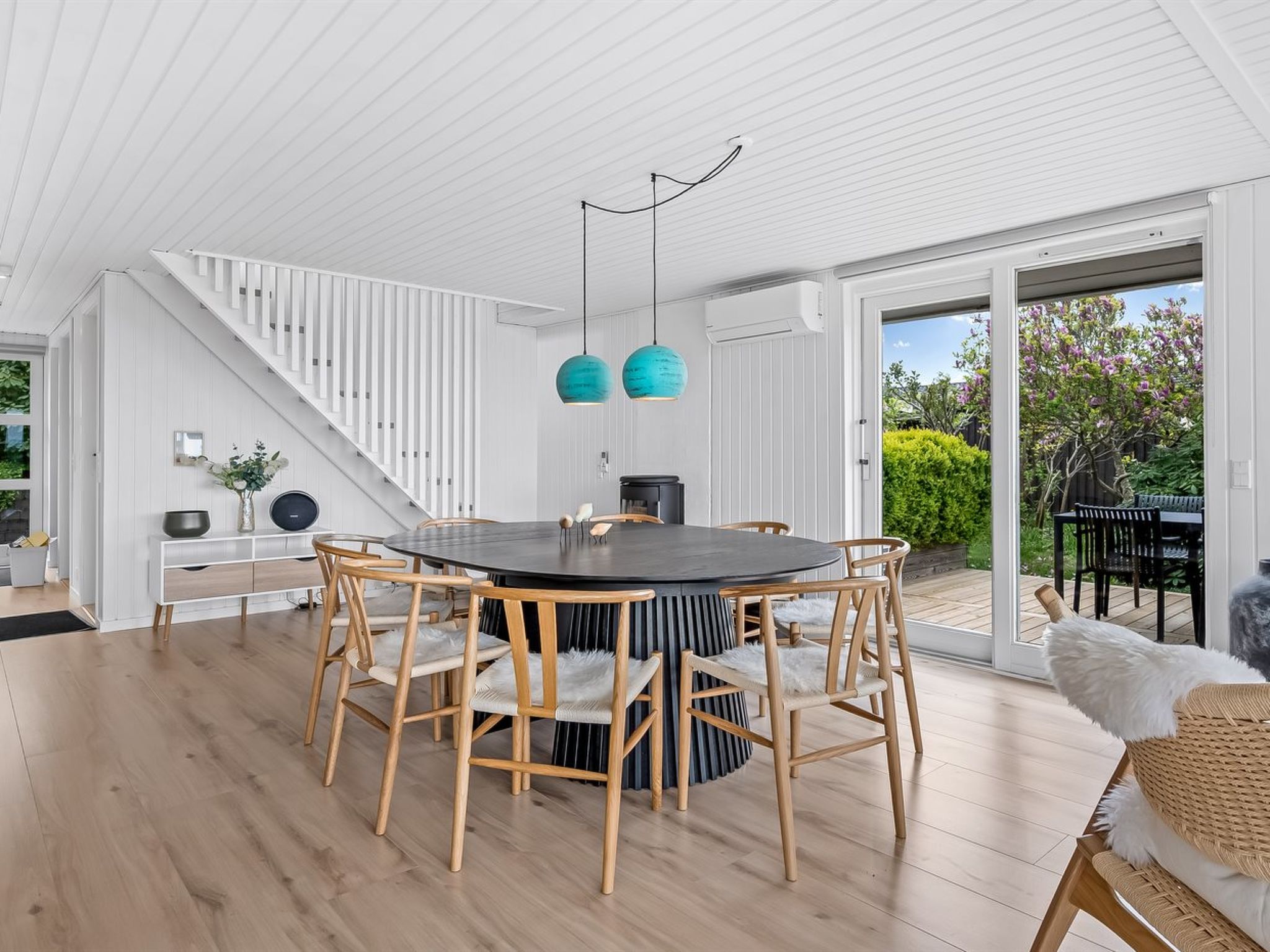 "Asta" - 1km from the sea-Binnen