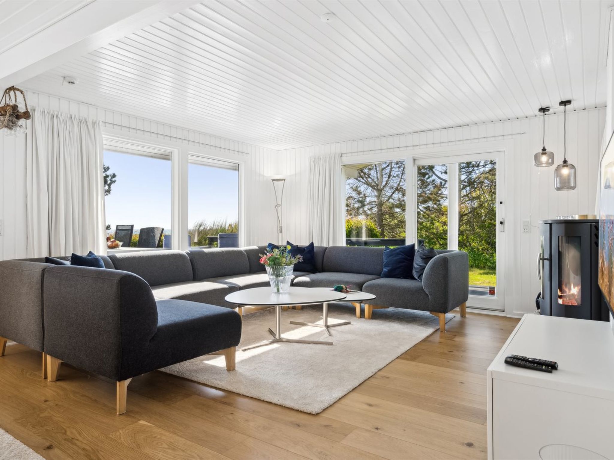 "Gerwin" - 150m from the sea-Binnen
