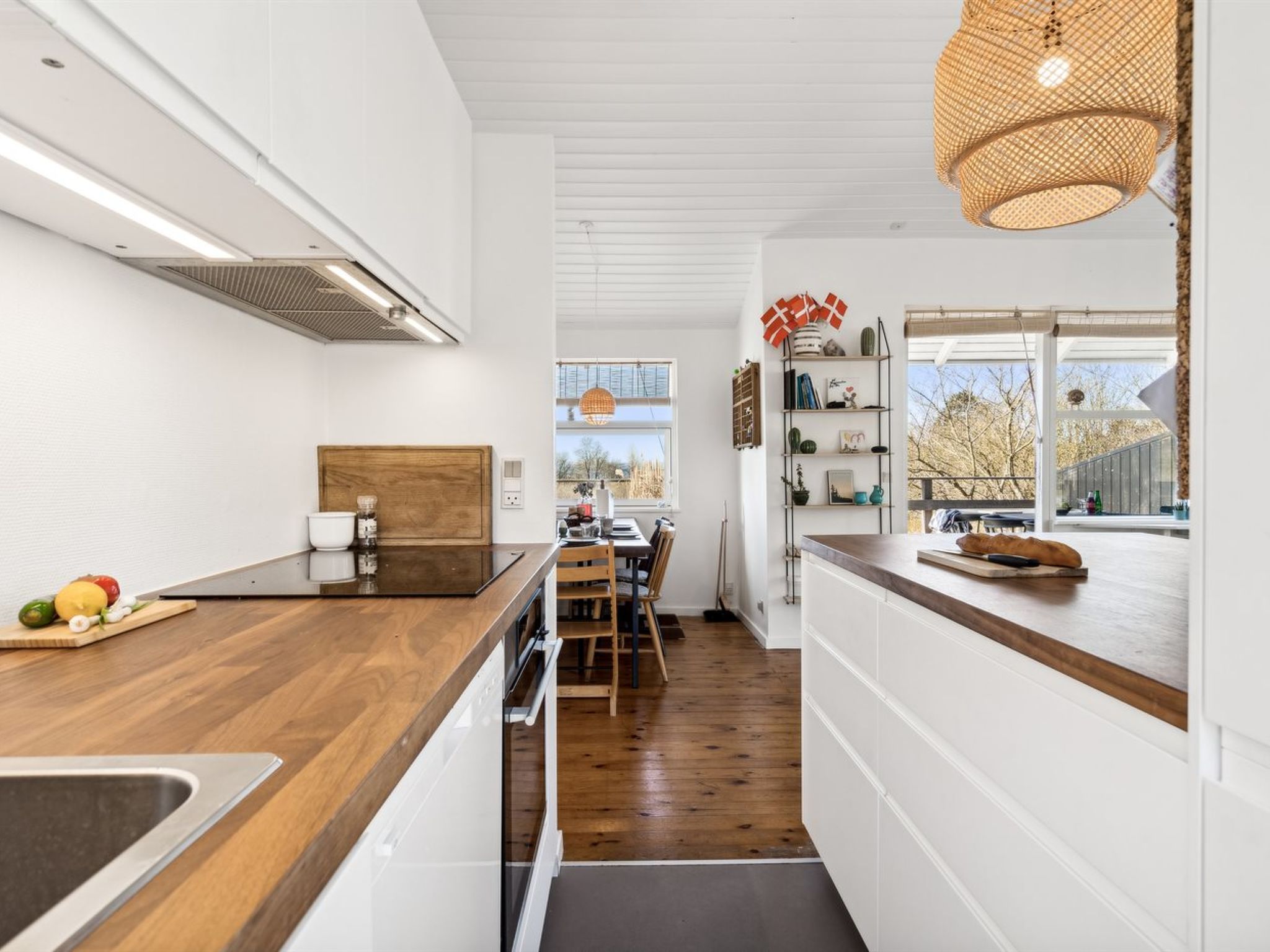 "Usbjorn" - 500m from the sea - Binnen