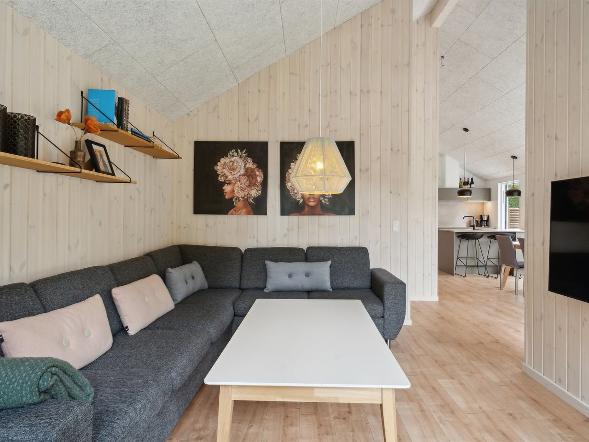 "Laina" - 250m from the sea - Binnen