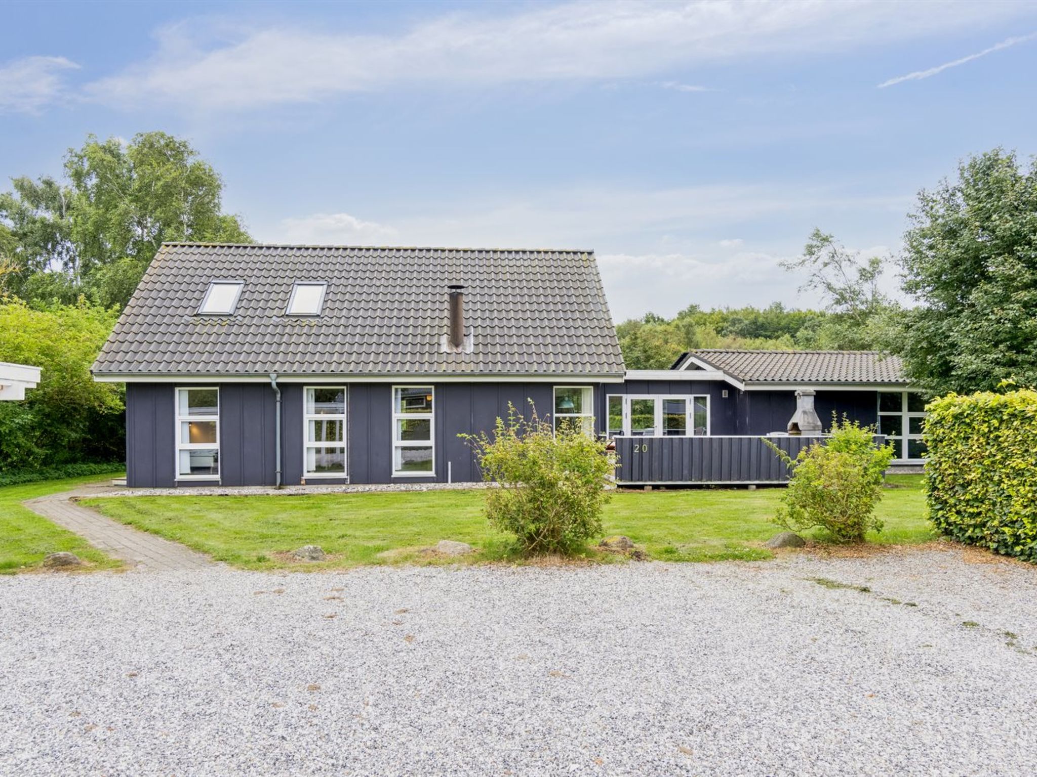 "Soeren" - 300m from the sea