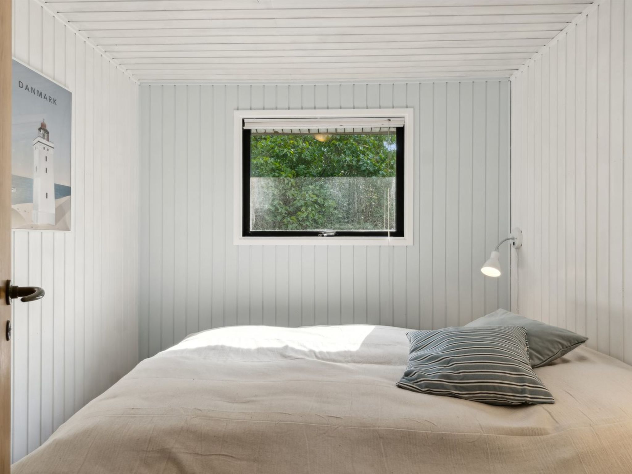 "Lavrans" - 1km from the sea - Binnen