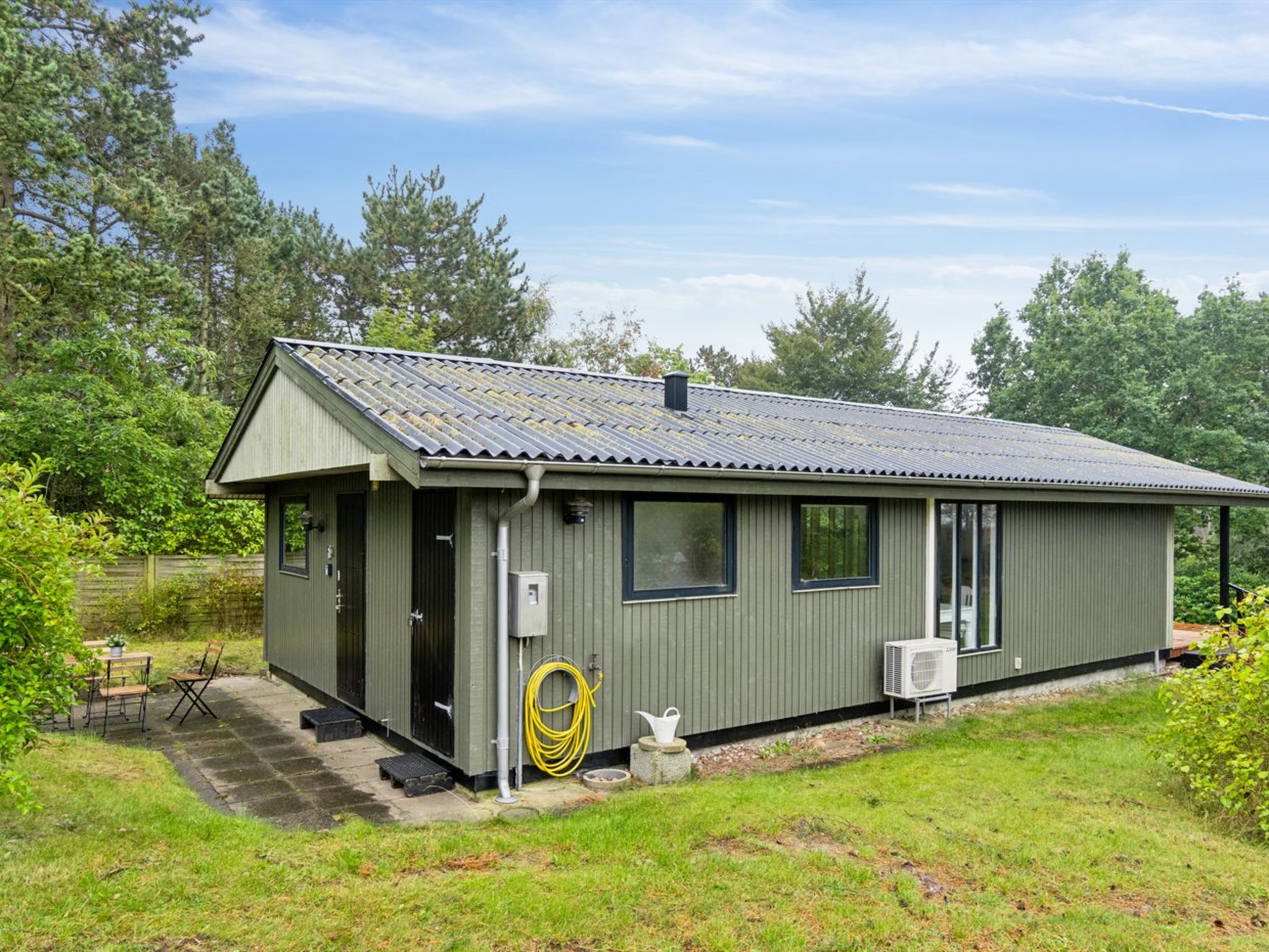 "Lavrans" - 1km from the sea - Buiten