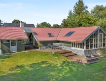 Vakantiehuis op 400 m van zee in Ebeltoft met open haard - thumbnail 1
