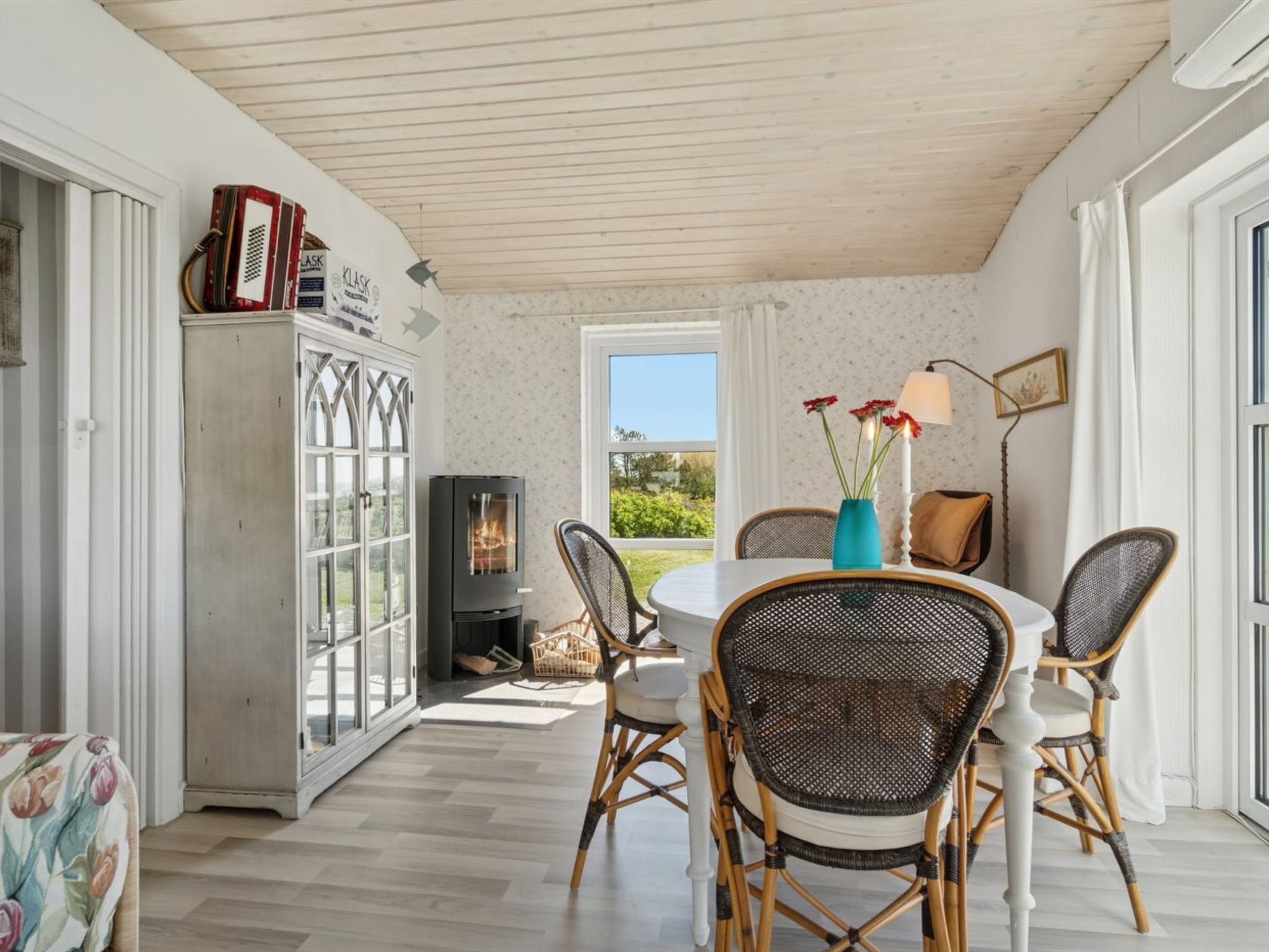 "Hening" - 50m from the sea - Binnen