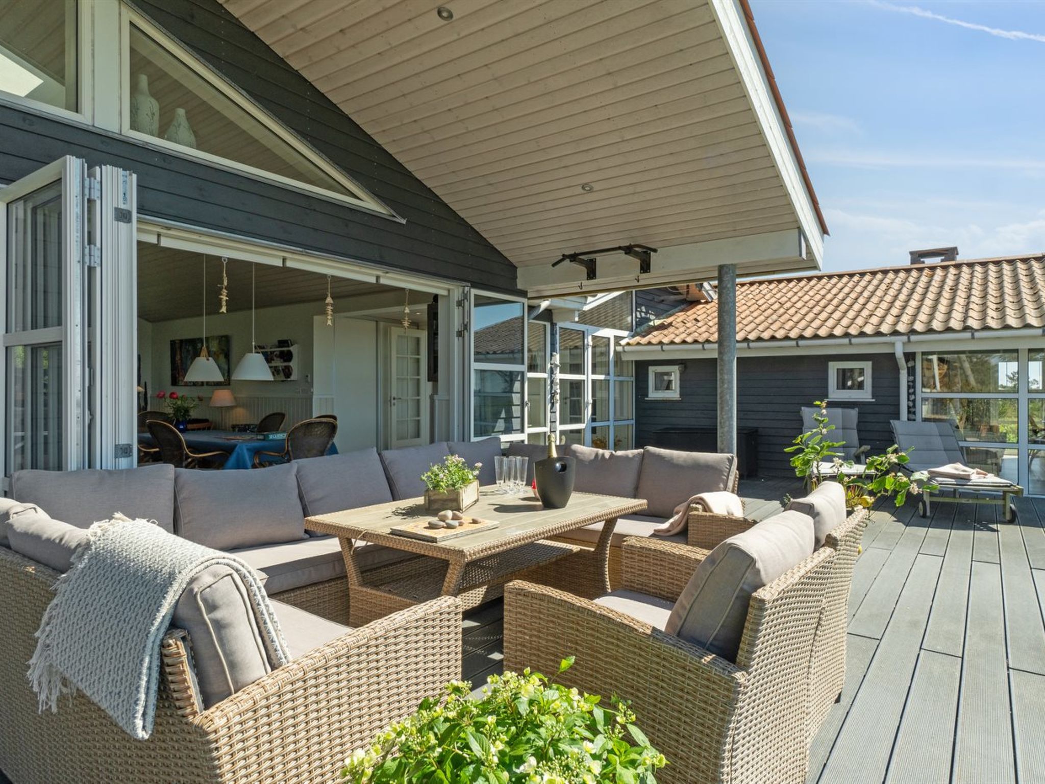 "Hening" - 50m from the sea - Buiten
