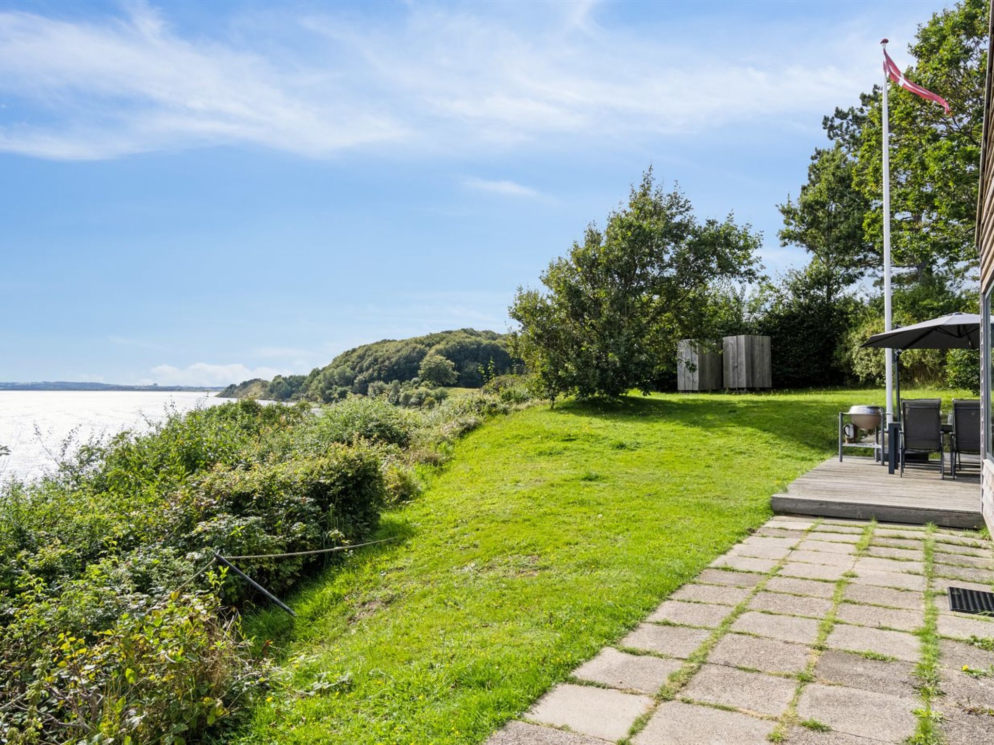 "Alfhild" - 30m from the sea - Buiten