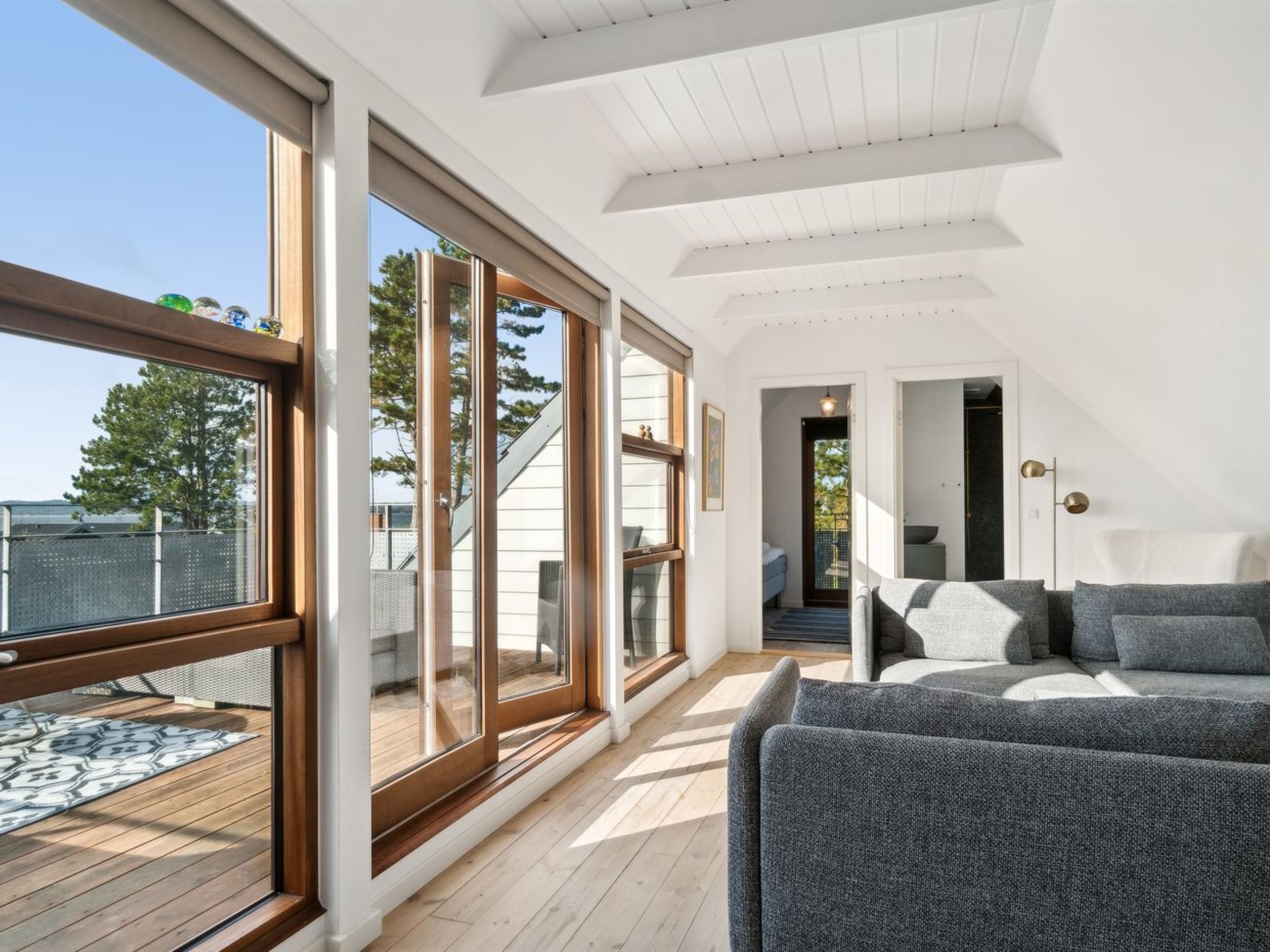 "Elmeri" - 200m from the sea - Binnen