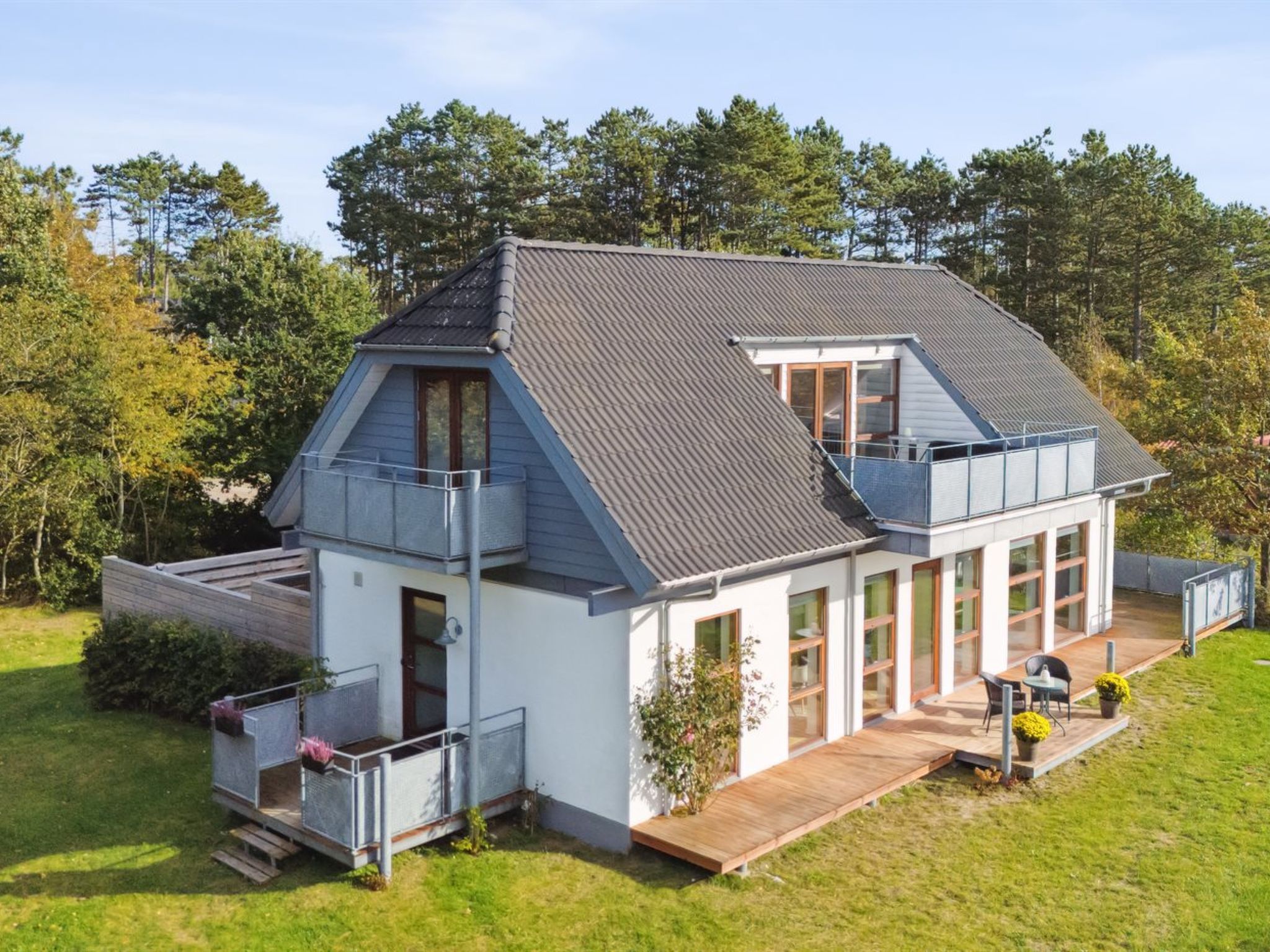 "Elmeri" - 200m from the sea - Buiten