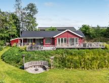 Vakantiehuis met whirlpool en meerzicht in Ebeltoft - thumbnail 1