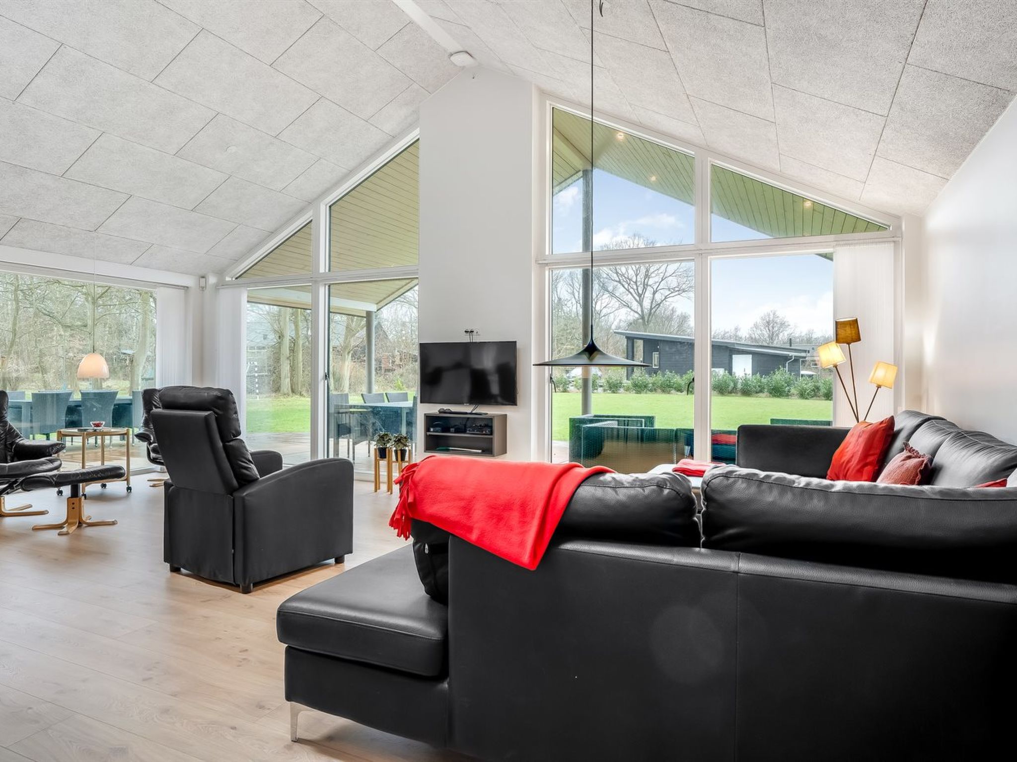 "Erlinda" - 300m from the sea - Binnen