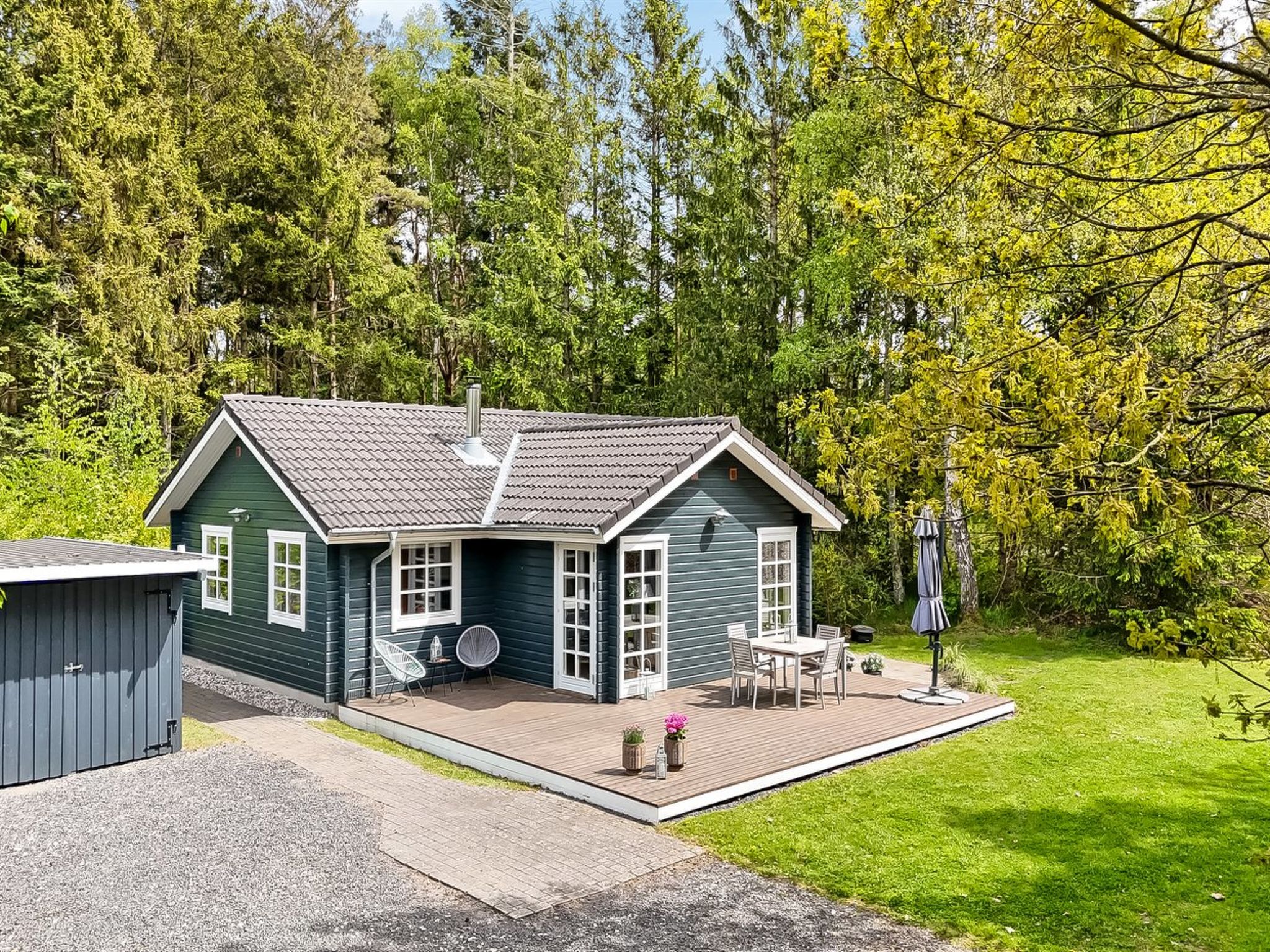 "Iorund" - 9km from the sea-Outside