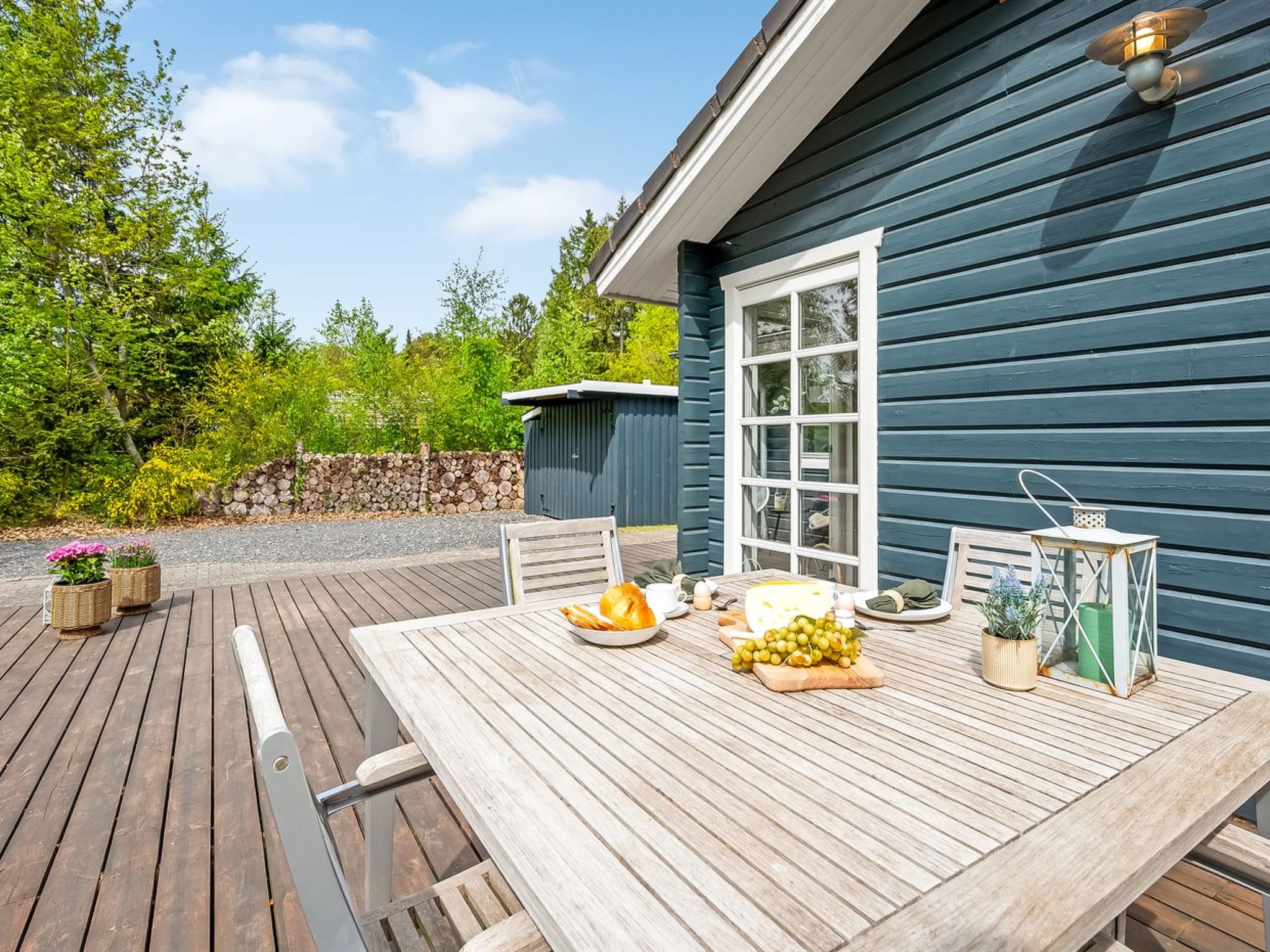 "Iorund" - 9km from the sea-Outside