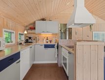 "Leeve" - 1.3km from the sea