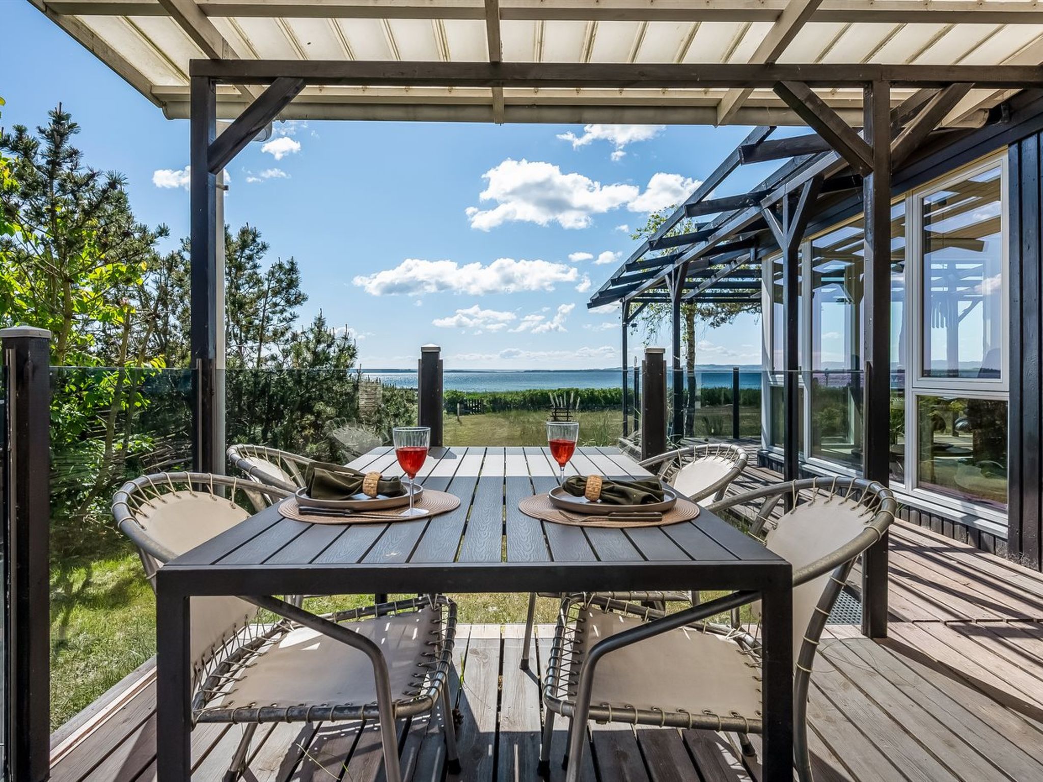 "Soini" - 50m from the sea - Buiten