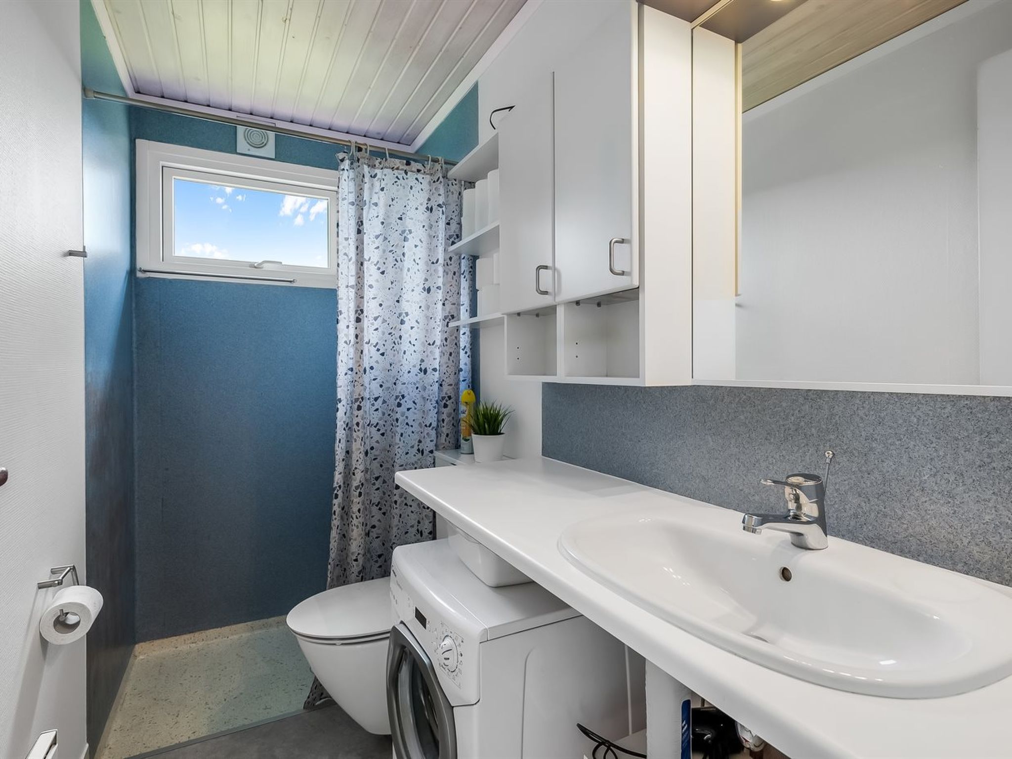 "Soini" - 50m from the sea - Binnen