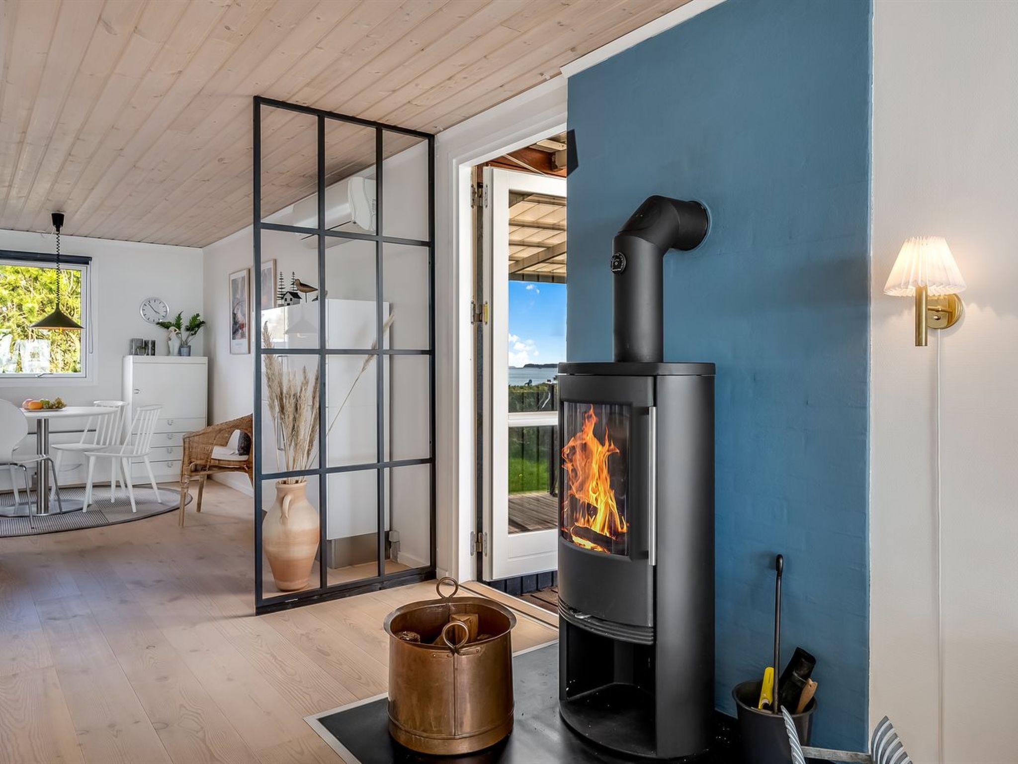 "Soini" - 50m from the sea - Binnen