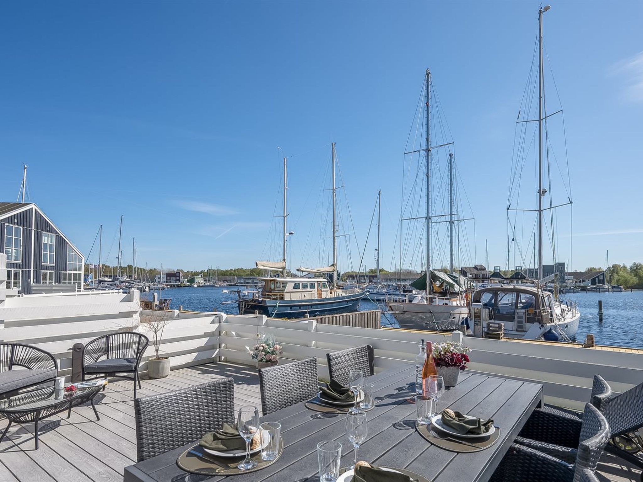 "Thorbergh" - 10m from the sea