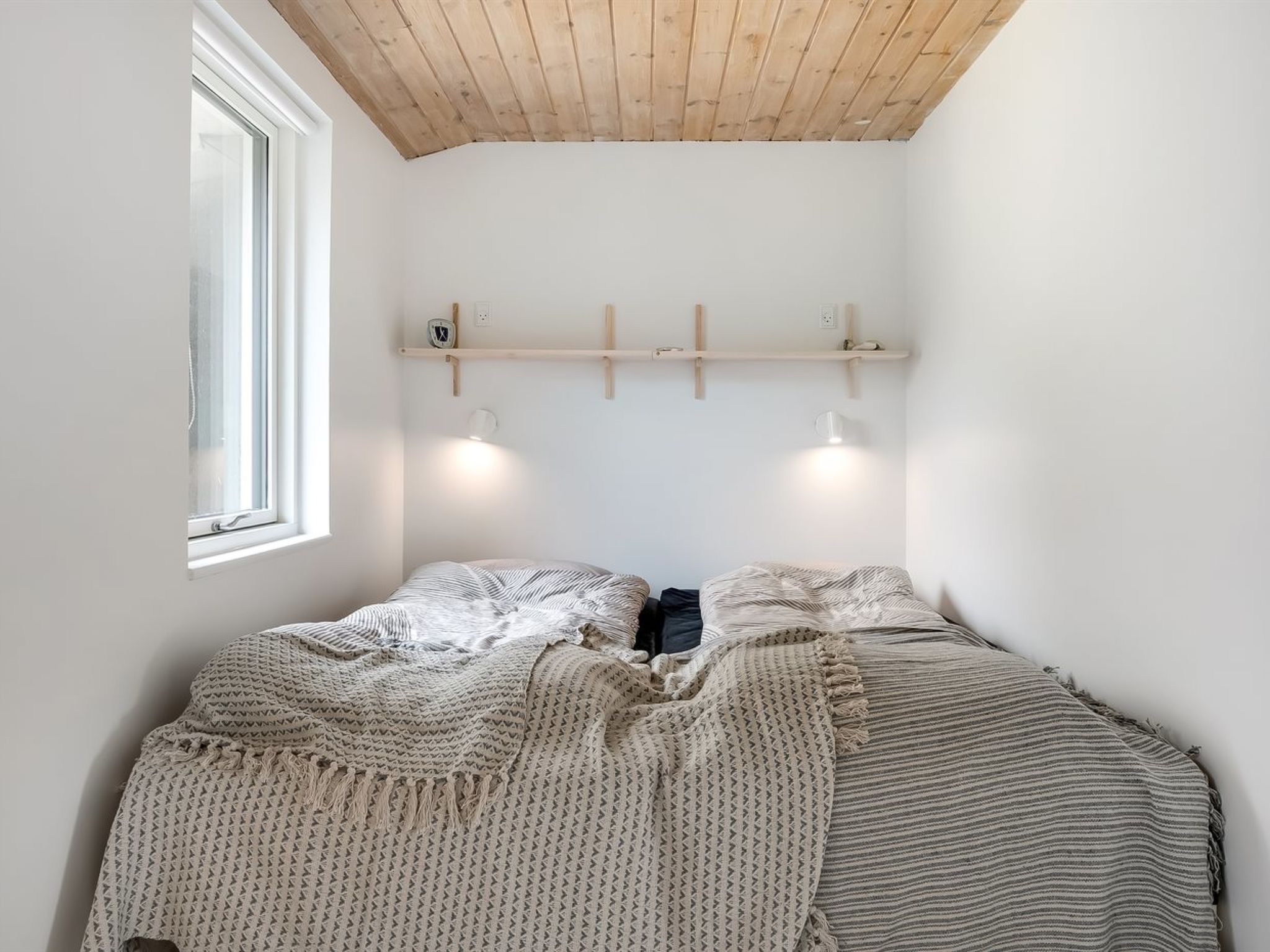 "Donka" - 25m from the sea - Binnen