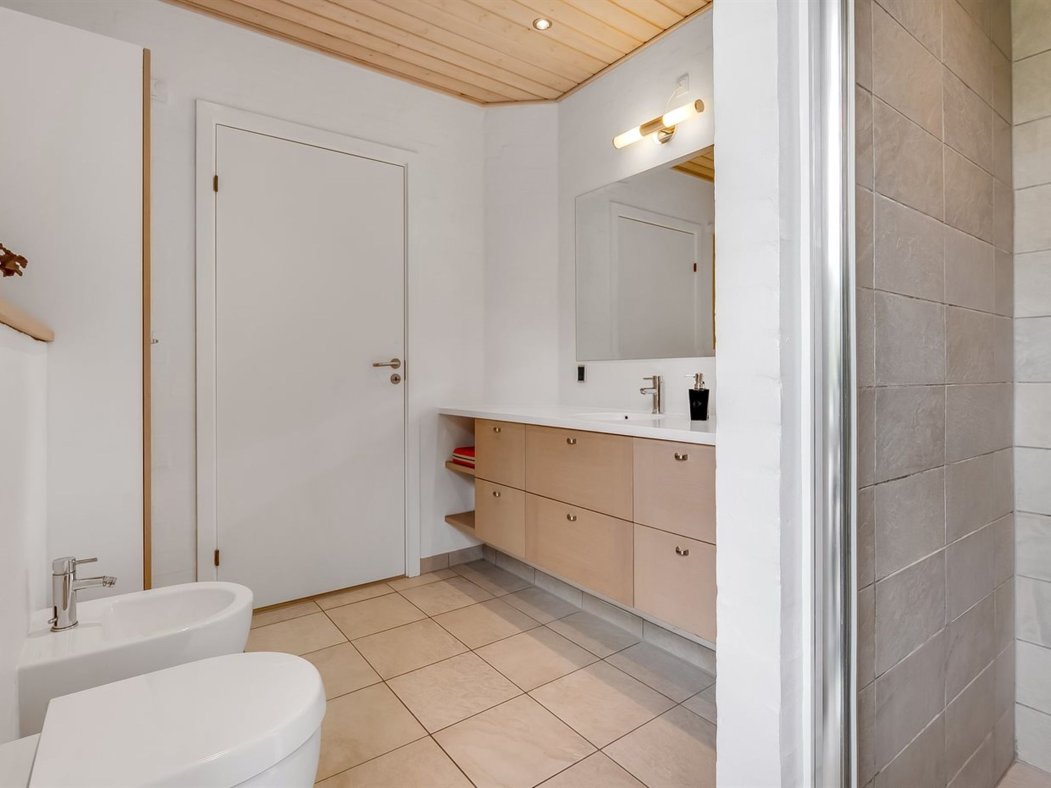 "Jyrki" - 100m from the sea-Drinnen