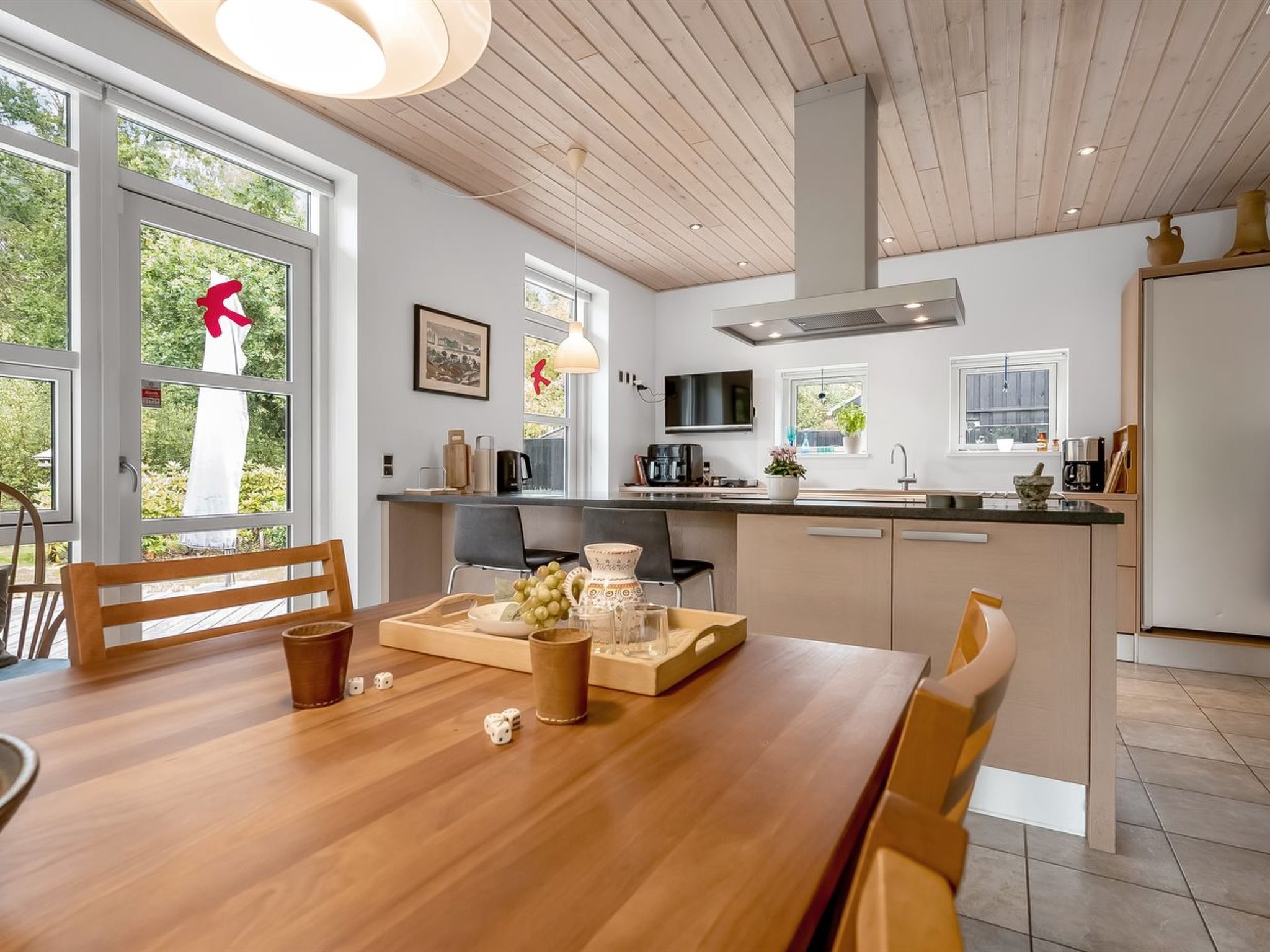 "Jyrki" - 100m from the sea-Drinnen
