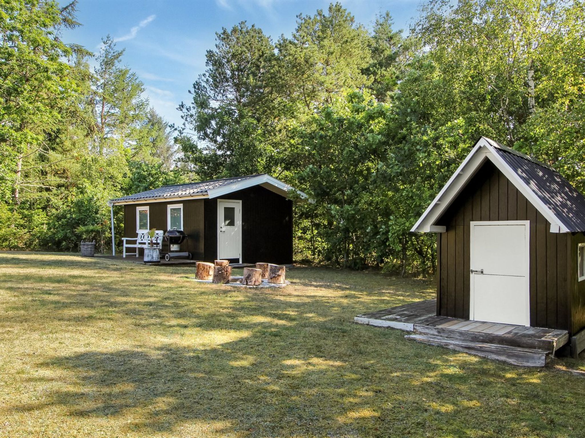 "Lillebror" - 7km from the sea - Outside