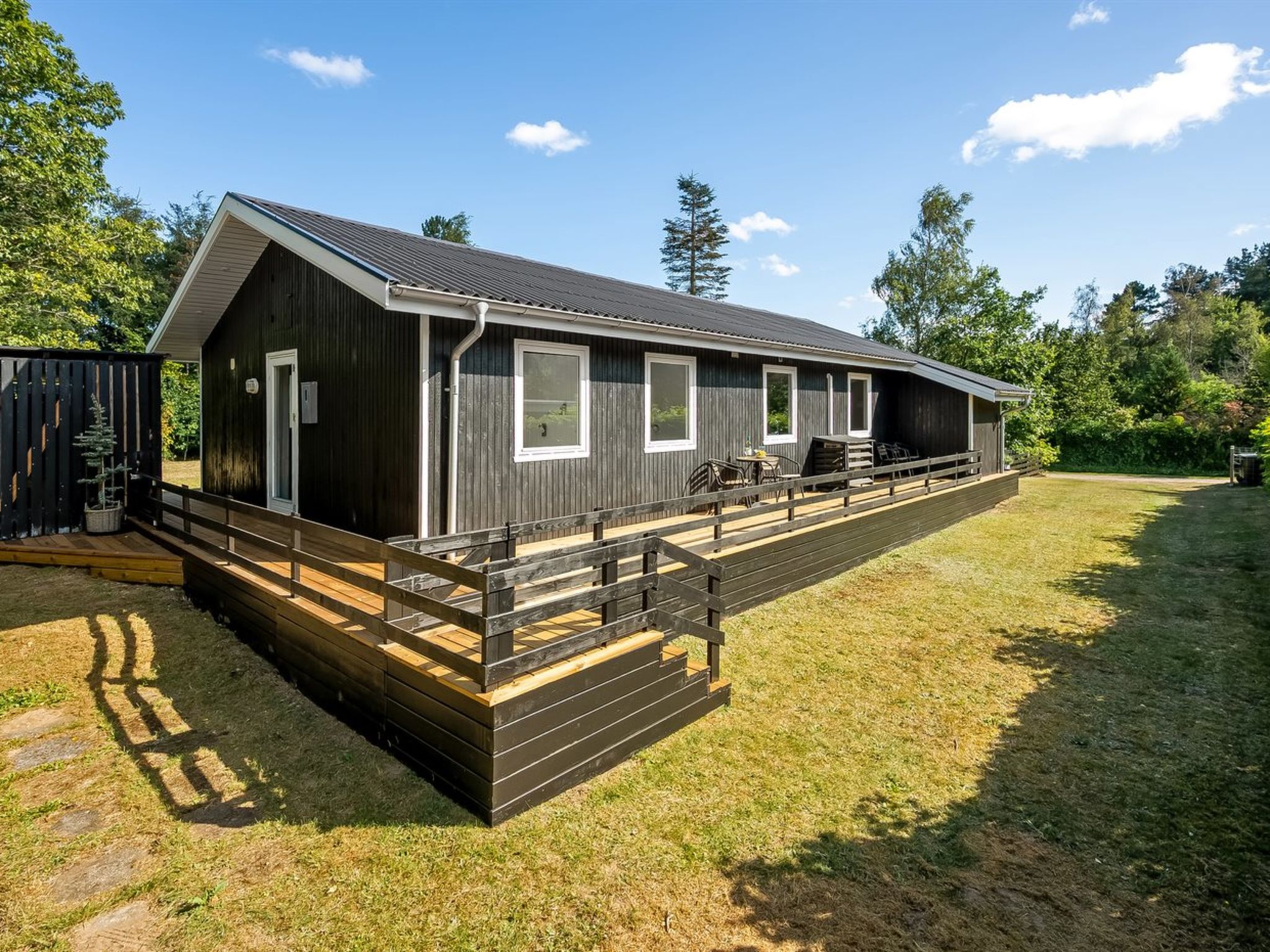 "Lillebror" - 7km from the sea - Outside