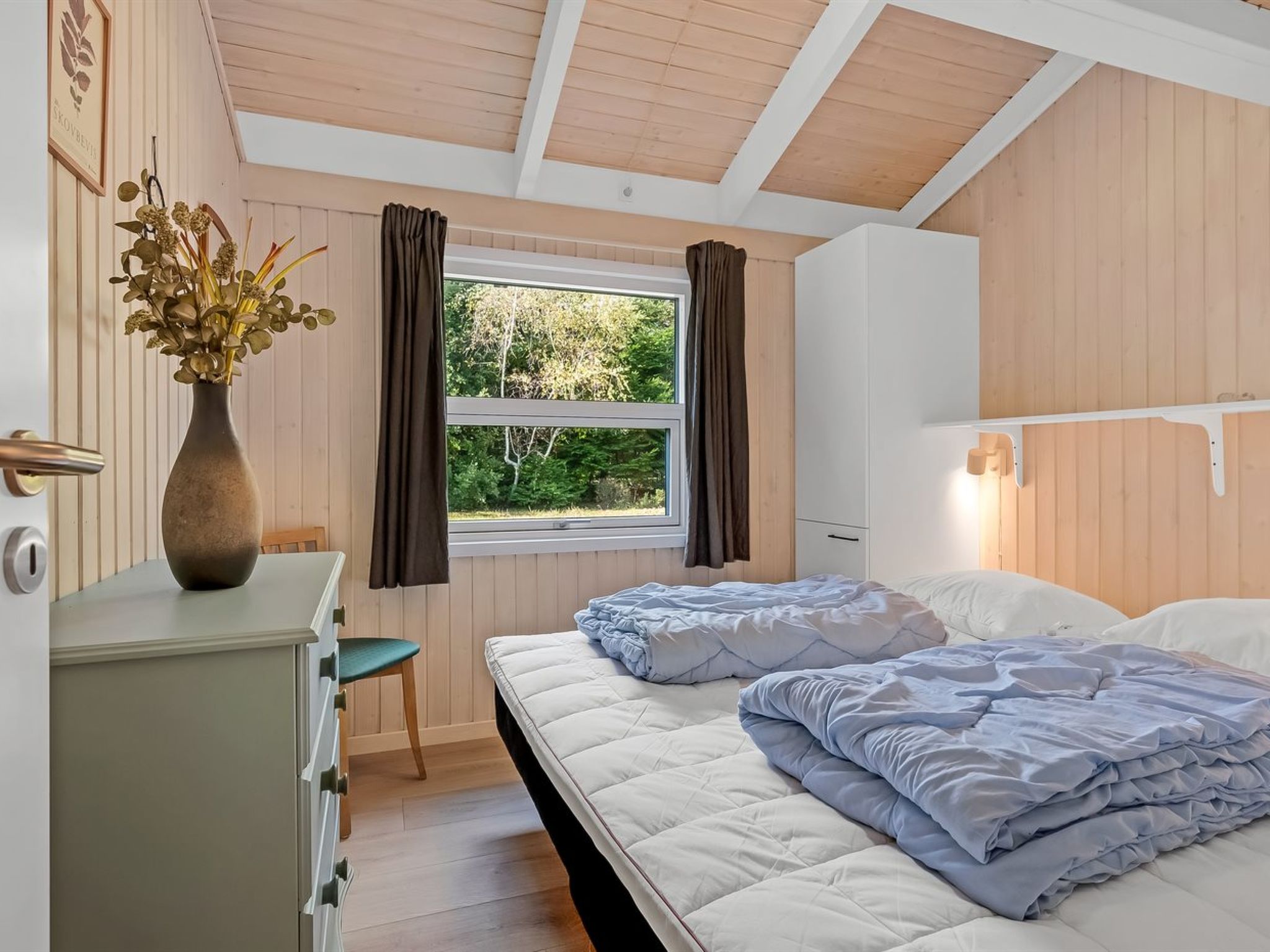 "Edvard" - 300m from the sea-Binnen