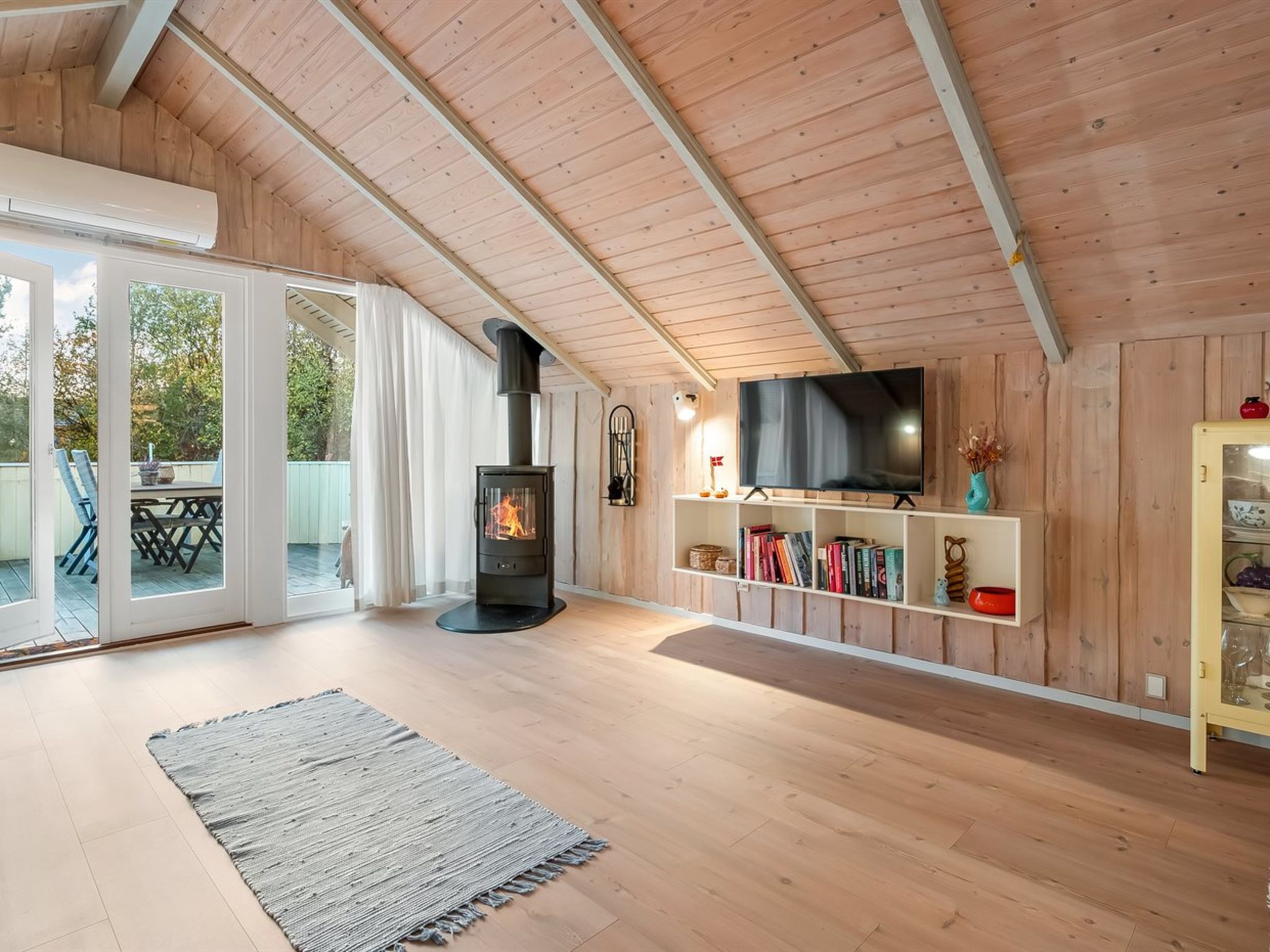 "Lenny" - 500m from the sea-Inside