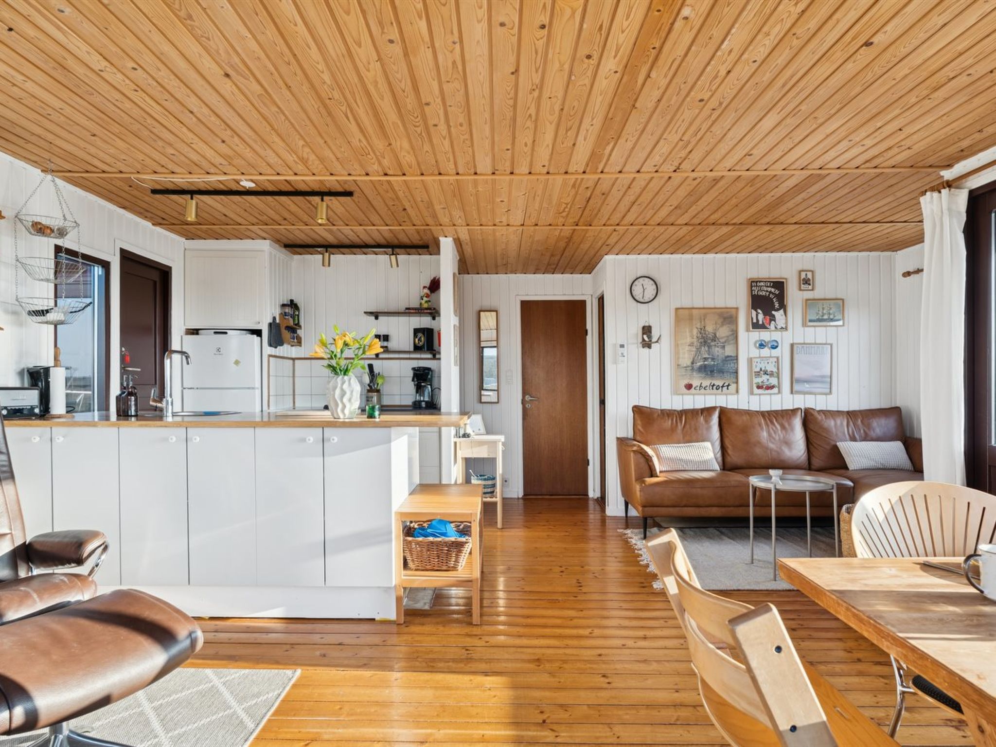 "Joseph" - 500m from the sea - Drinnen