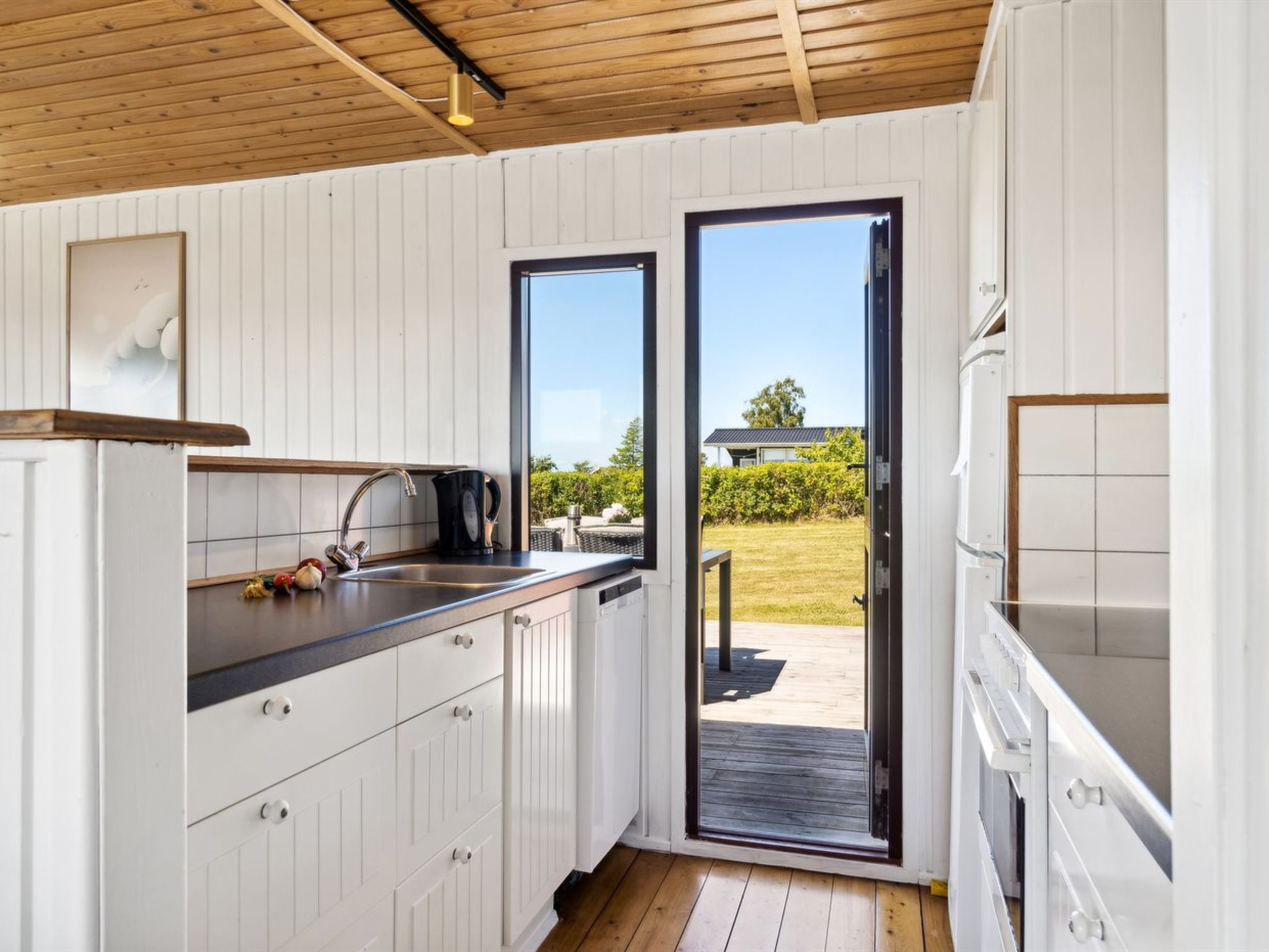 "Joseph" - 500m from the sea-Binnen