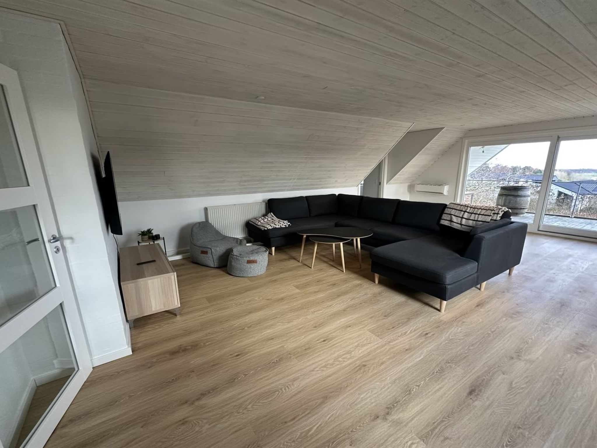 "Cyrill" - 2km from the sea-Drinnen