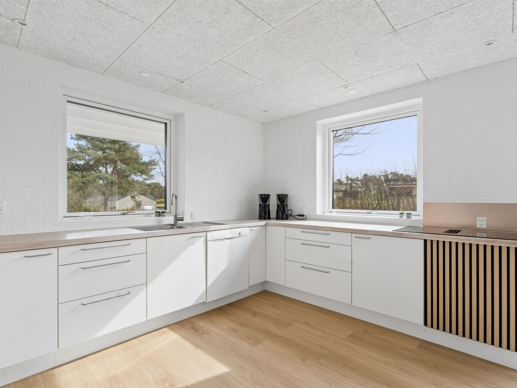 "Cyrill" - 2km from the sea