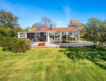 Vakantiehuis in Ebeltoft op 1,3 km van zee met open haard - thumbnail 1