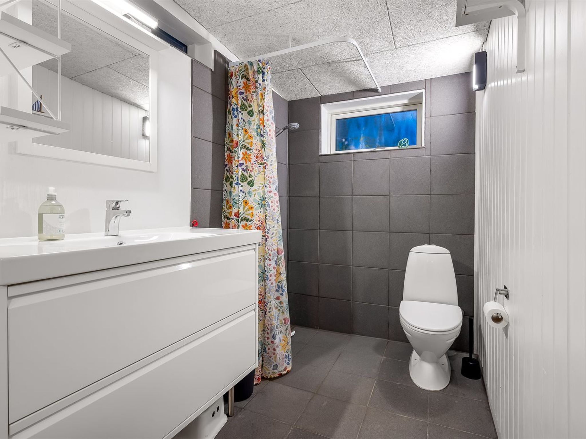 Maison "Niels" - 1.3km from the sea – Salle de bains, photo 6 sur 26