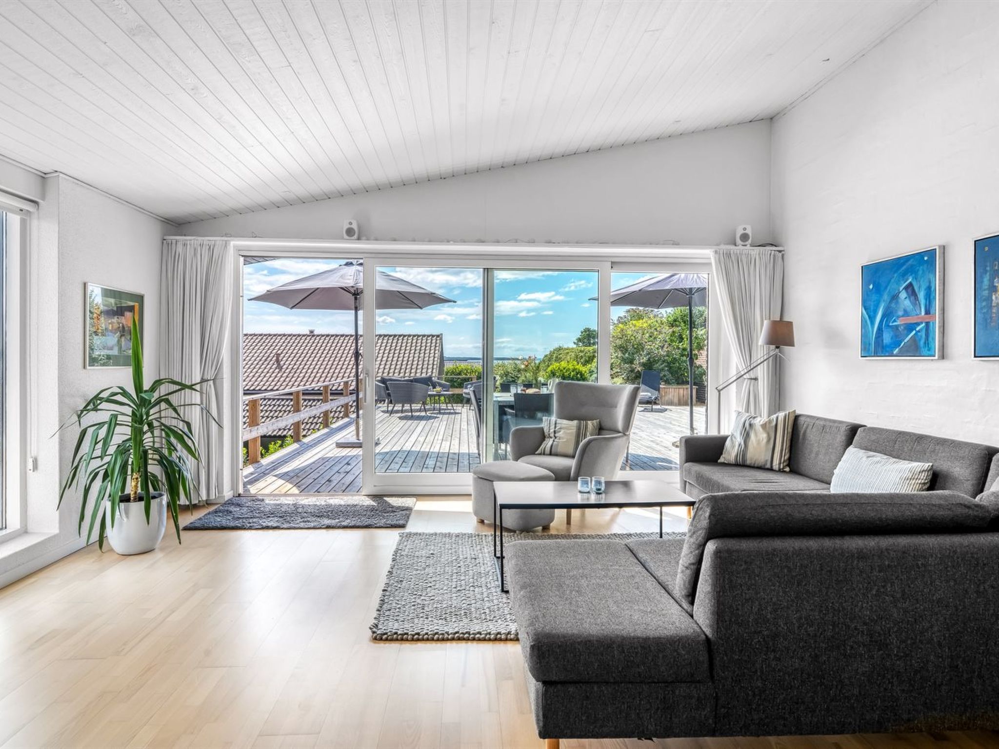 "Finelly" - 350m from the sea - Binnen