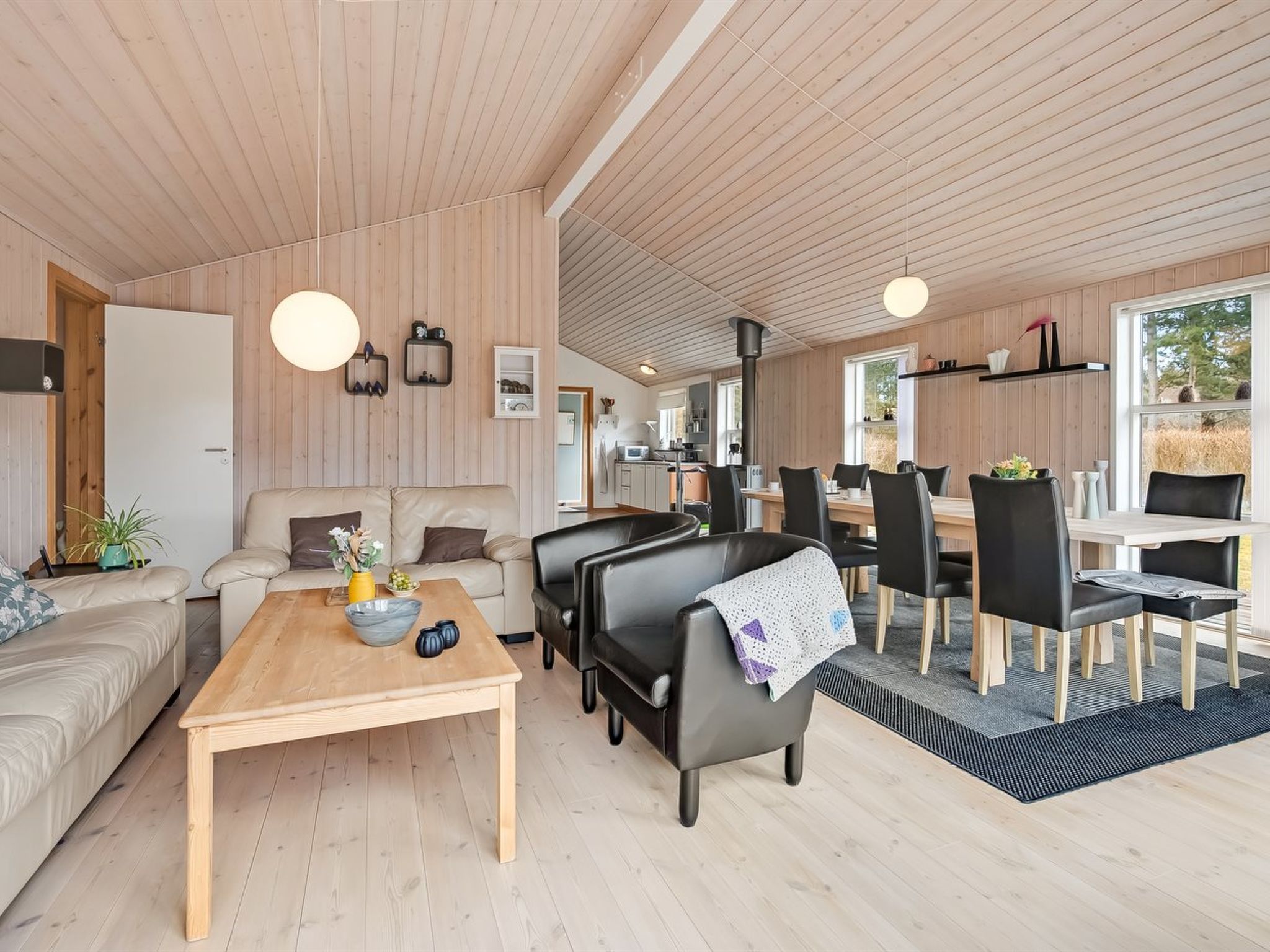 "Vilhelm" - 7.5km from the sea - Inside