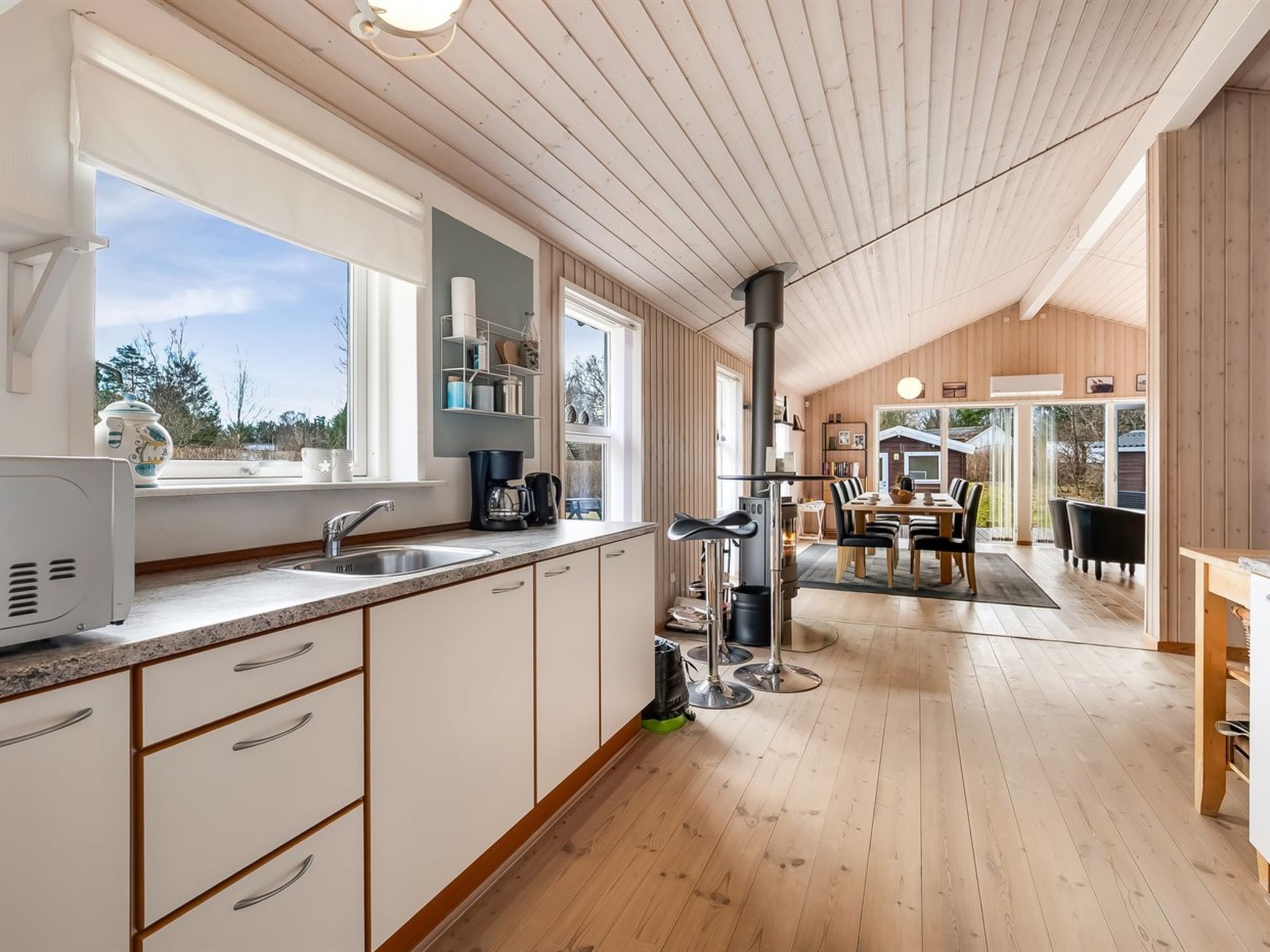 "Vilhelm" - 7.5km from the sea - Inside