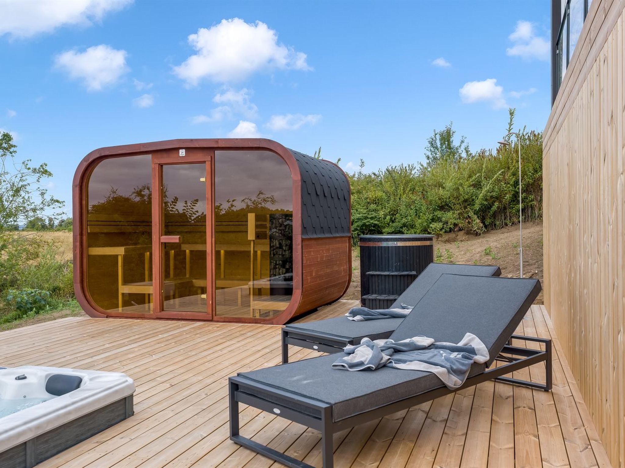 "Hubertina" - 900m from the sea - Buiten