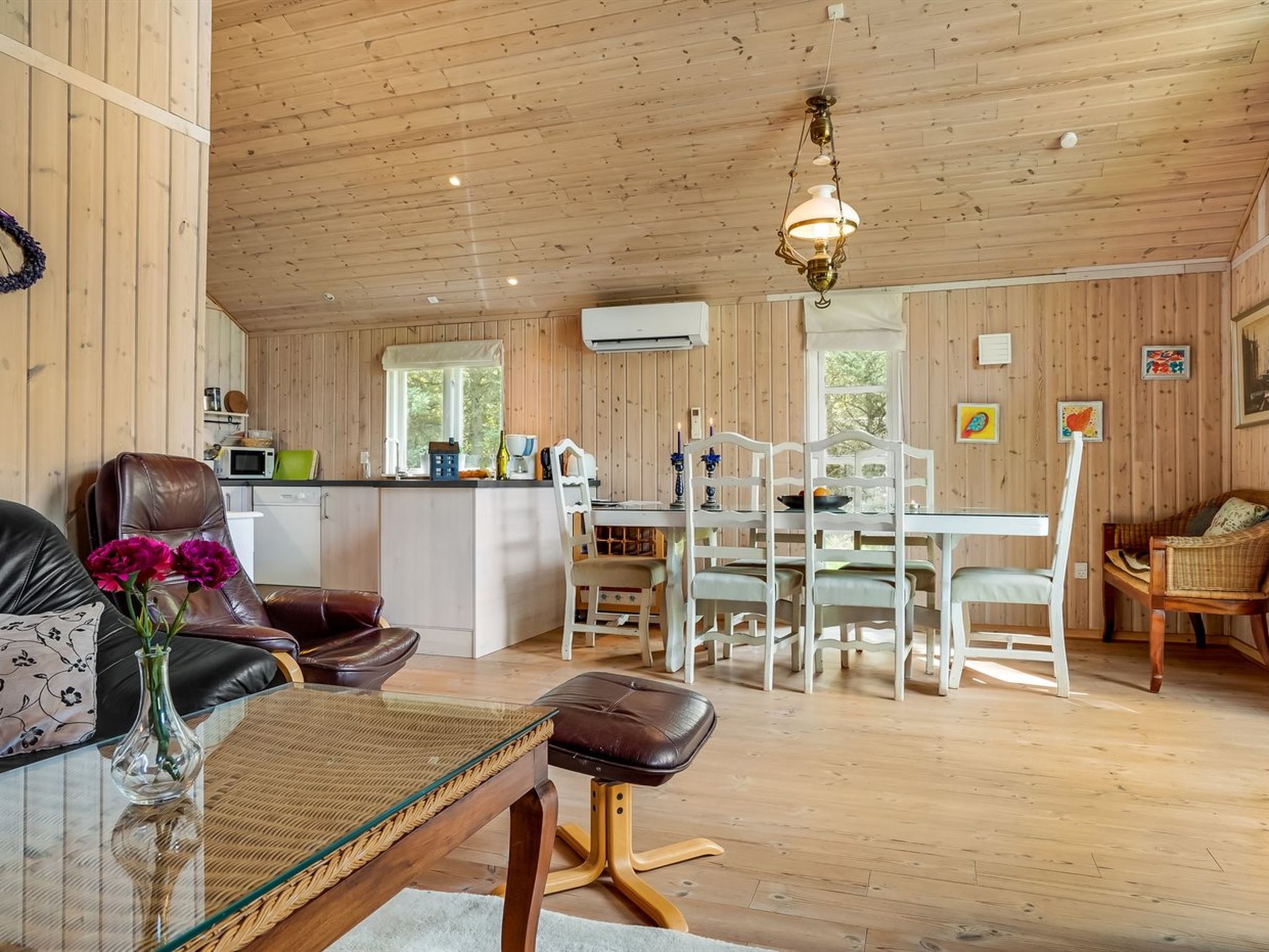 "Fiallar" - 7.5km from the sea - Inside