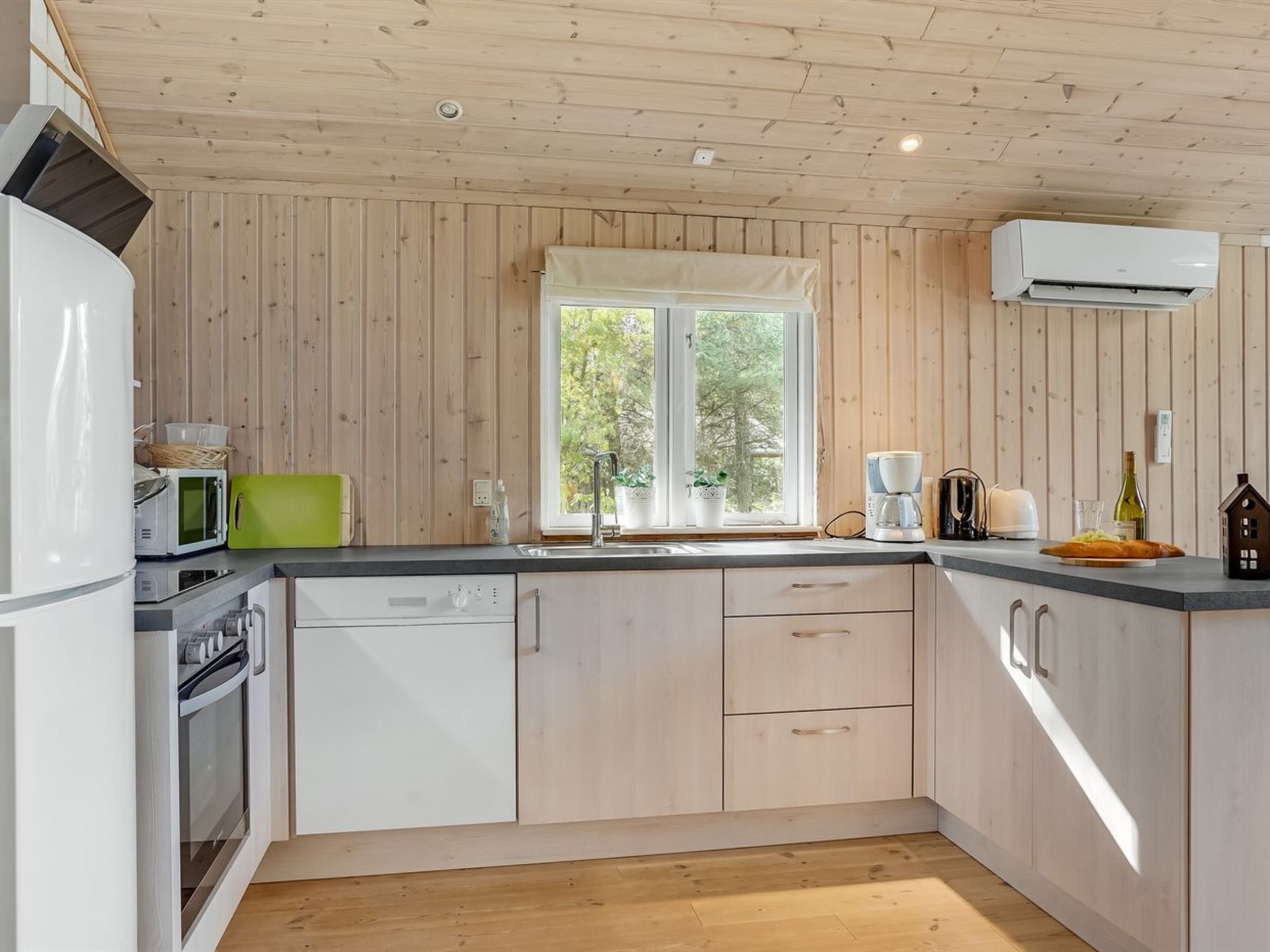 "Fiallar" - 7.5km from the sea - Inside