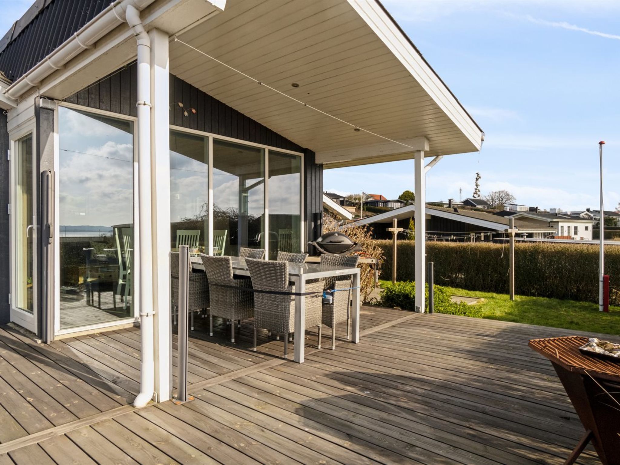 "Gyrid" - 150m from the sea — Terrace (2 of 25)