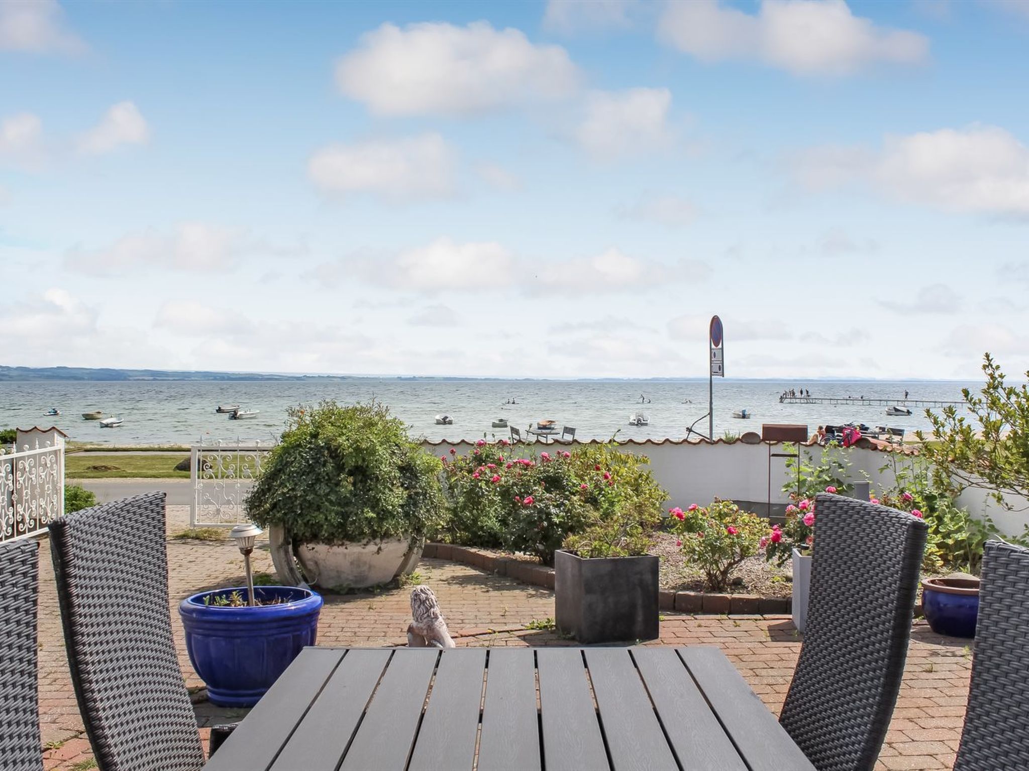 "Michel" - 25m from the sea - Buiten