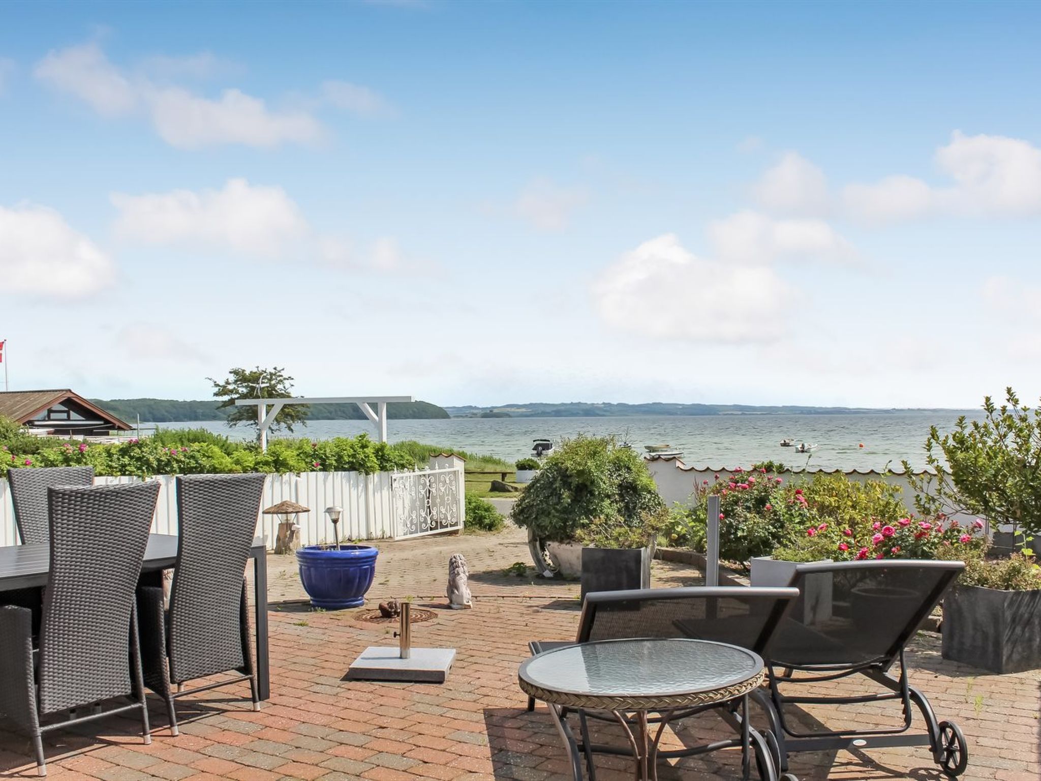 "Michel" - 25m from the sea - Buiten