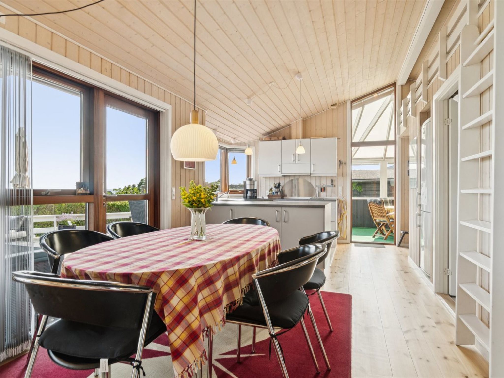 "Viggo" - 200m from the sea - Binnen