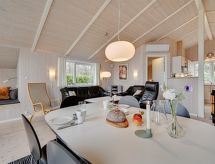 6-persoons vakantiehuis met open haard aan zee in Knebel - thumbnail 3