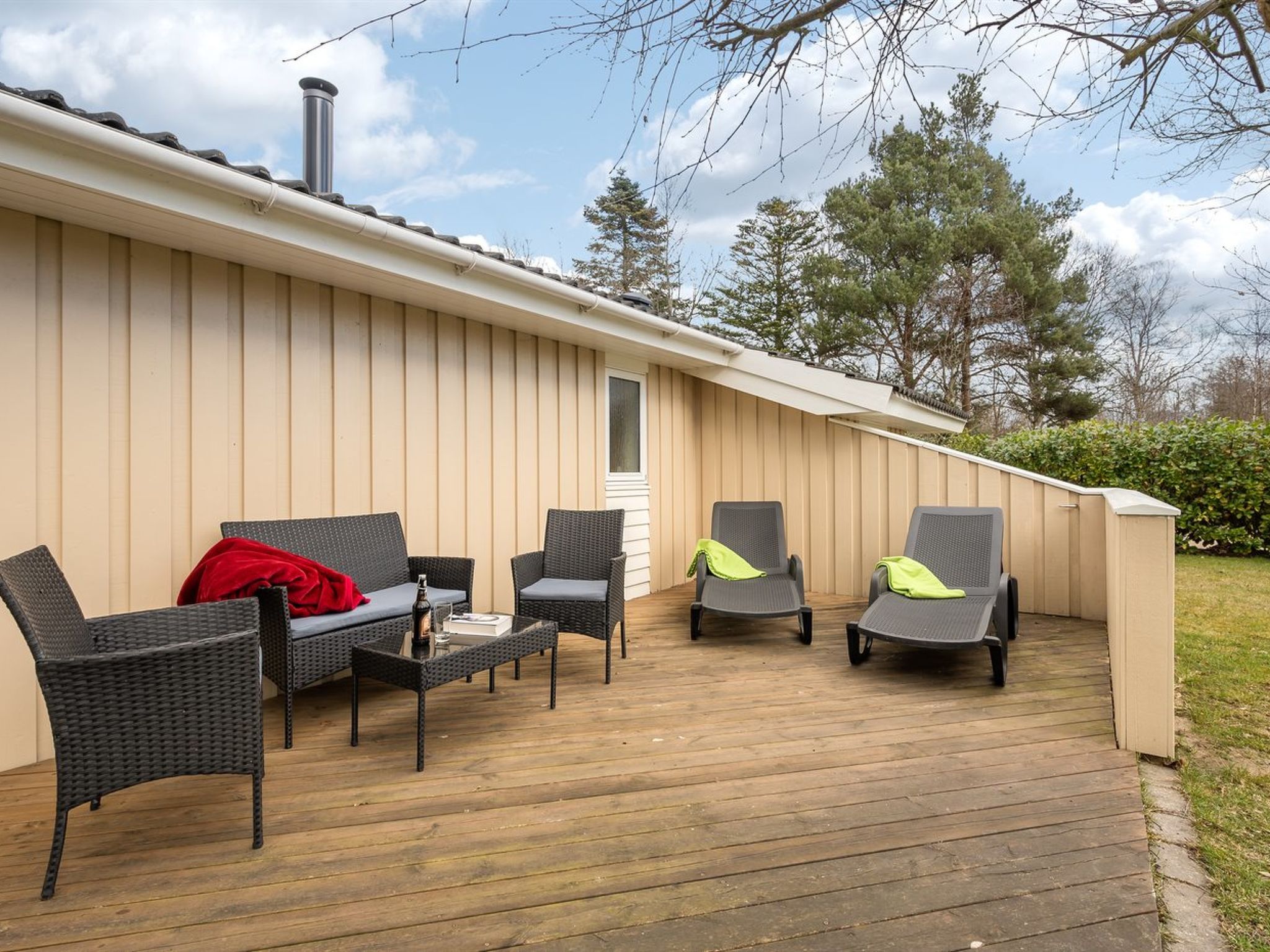 "Sitka" - 250m from the sea - Buiten