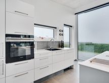 6-persoons vakantiehuis met zeezicht in Knebel - thumbnail 4